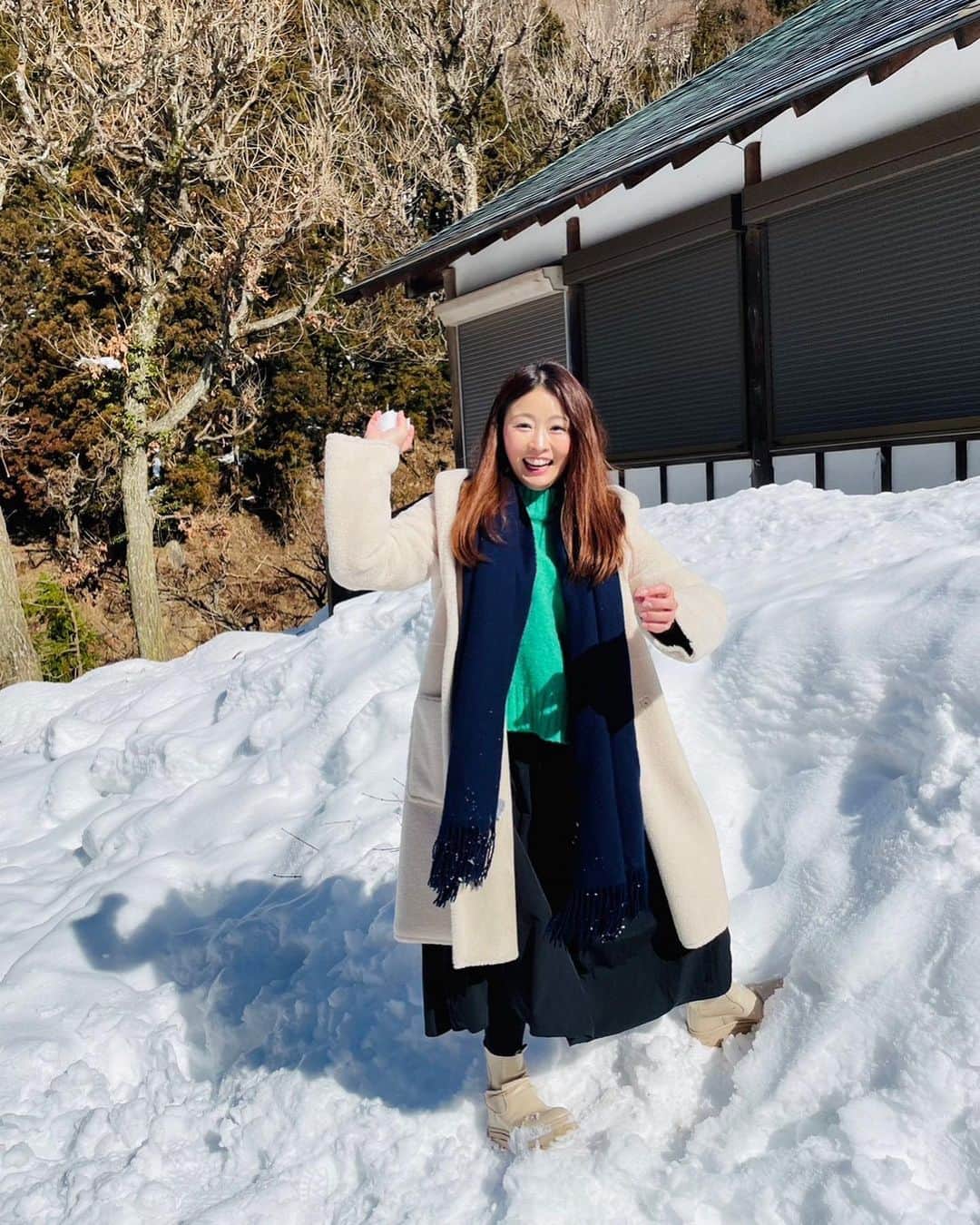 楪望さんのインスタグラム写真 - (楪望Instagram)「* 東京に住んでいると雪が珍しいもんで☃️ いい歳して大はしゃぎしているアカウントはこちらです🙋‍♀️ #寒いのは苦手だけどね #雪 #snow #長野 #信州 #湯田中 #旅行 #旅 #雪遊び #遅めの夏休み #trip #nagano #☃️ #❄️」2月15日 14時18分 - nozomi_yuzuriha_official