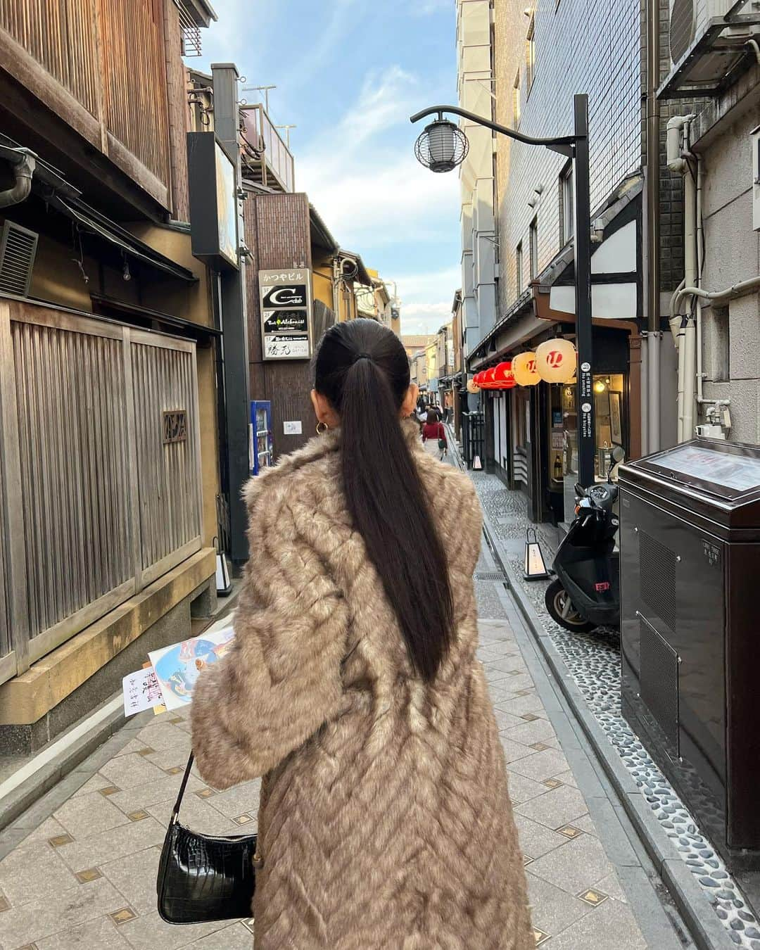 葉月さんのインスタグラム写真 - (葉月Instagram)「舞妓さんちのまかないさんで見た景色が 目の前にあった👁⛩」2月15日 20時44分 - hzk0207