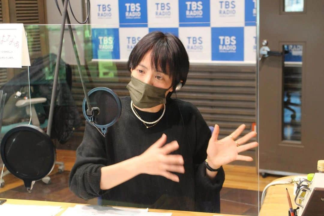 TBSラジオ「たまむすび」さんのインスタグラム写真 - (TBSラジオ「たまむすび」Instagram)「＼水曜のハイライト／  はじめて出会ってから 早うん十年。 久しぶりに顔を合わせ、 話すことといえば… やっぱり睡眠大事。 うん、なにより大切。 結局のところ、これなんですよ。  #tama954 #たまむすび #赤江珠緒 #博多大吉 #アートテラーとに〜 #展覧会のエ〜〜ッ #おもしろい大人 #Twitterのフォローもよろしくです #遅くなり申し訳ございません🙏」2月16日 11時20分 - tamamusubi905954