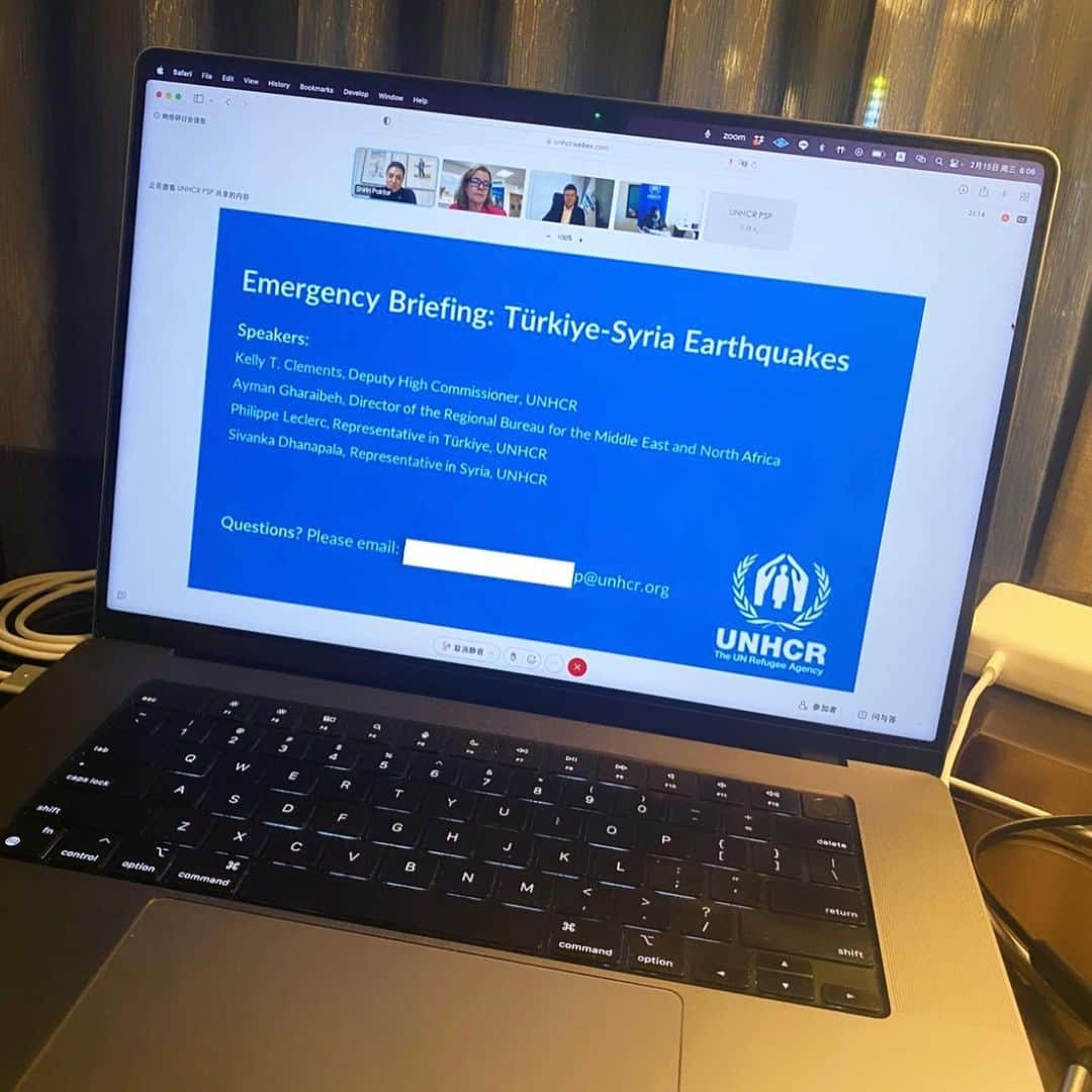 雅-MIYAVI-さんのインスタグラム写真 - (雅-MIYAVI-Instagram)「UNHCR - Turkiye & Syria  The disaster in Turkiye and Syria has been weighing heavily on my mind.   This morning I joined an urgent remote conference hosted by UNHCR.  UNCHR is committed to helping people in times of crisis with immediate support.   Over the weekend, in addition to UNHCR’s existing response, UNHCR was part of a convoy taking aid from Turkiye into northwest Syria.  Around 2,000 core relief item kits loaded onto 12 trucks were made available to their partners, who are distributing to earthquake affected people.  This convoy adds aid to the stocks UNHCR already had in the northwest which have been distributed over the course of the past week.  The agency is also pleased to confirm that the first of several UNHCR airlifts went from Dubai to Istanbul, carrying thousands of high-thermal blankets and hundreds of tents to support existing supplies and ongoing emergency response efforts in Turkiye.  If you are able, kindly consider donating to UNHCR to help aid displaced families.   今朝、UNHCR の緊急会合に参加しました。トルコおよびシリアでの地震における被害、現地の状況、そして「今、何が必要なのか」  ニュースでも見るように、現地では官民一体となってさまざまな団体により日夜、救出および復旧作業が行われています。UNHCR もその一つです。  これまで難民の人たちをサポートしてきた知見と経験を元に、地震の被害を受けた人たちに物資や人的支援を行っています。  現場には行けないけれどできることがある。日本も地震や有事の際には世界中から沢山の支援をいただきました。今度は僕たちの番です。微力でも継続的にサポートしていきたい。よろしくお願いします。  がんばって＆がんばろう！！！！」2月17日 1時34分 - miyavi_ishihara