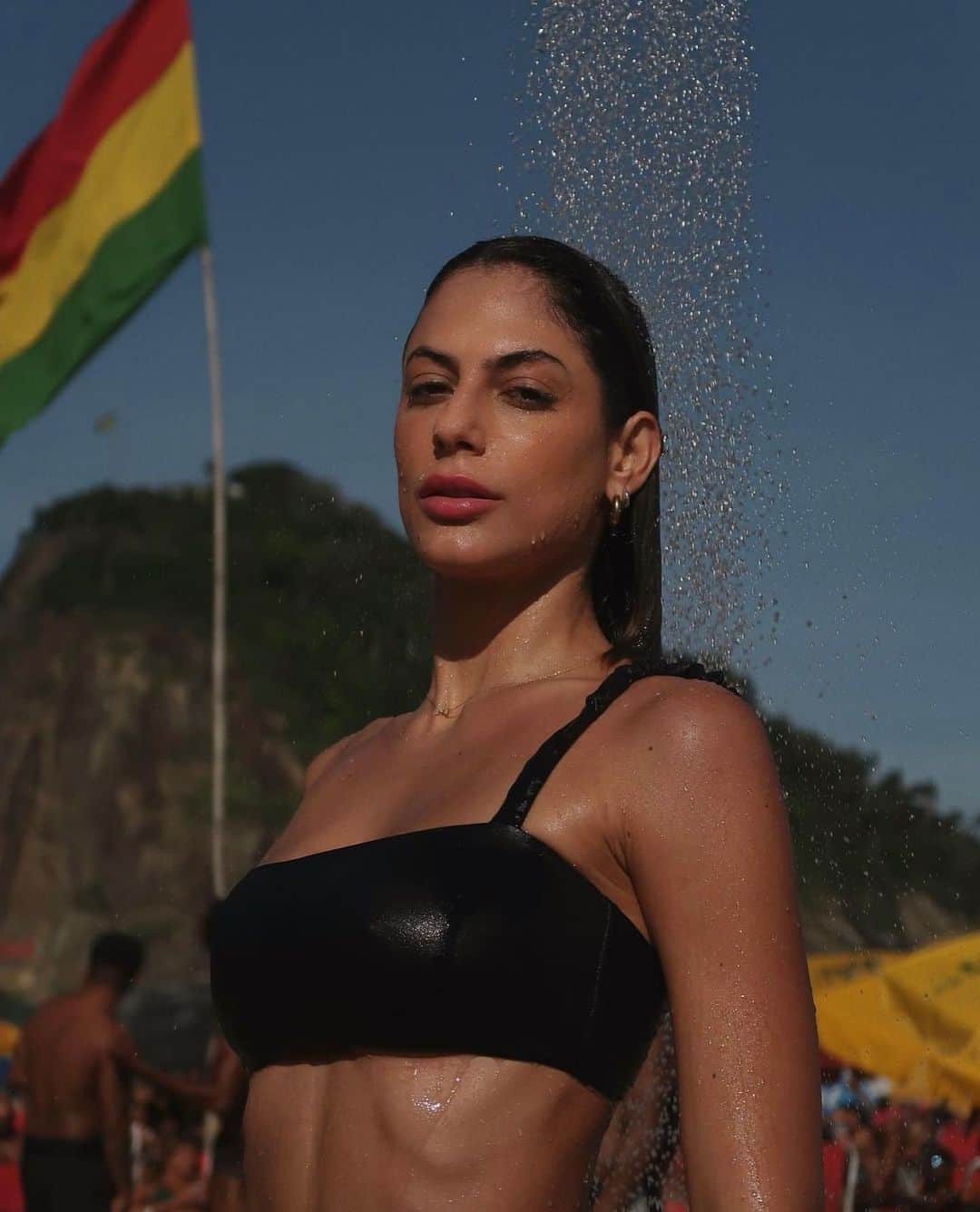 Jonas Sulzbachさんのインスタグラム写真 - (Jonas SulzbachInstagram)「PARABÉNS MEU AMOR!! Te desejo só as melhores coisas desse mundo, pq tu merece muito! Que Deus continue te guiando e iluminando seu caminho. Tu é uma mulher F*DAAA e tenho muito orgulho de ti, menina mulher que me apaixonei no dia em que conheci. Você faz toda a diferença na minha vida meu amor.  Continue sempre com essa alegria de viver e coragem para encarar todos desafios dessa vida! A sua positividade e fé te trouxeram até aqui e vão te levar para onde tu quiser!  Te amooo e sou muito grato por ter você ao meu lado @marigonzalez 🤍」2月17日 3時01分 - jonassulzbach