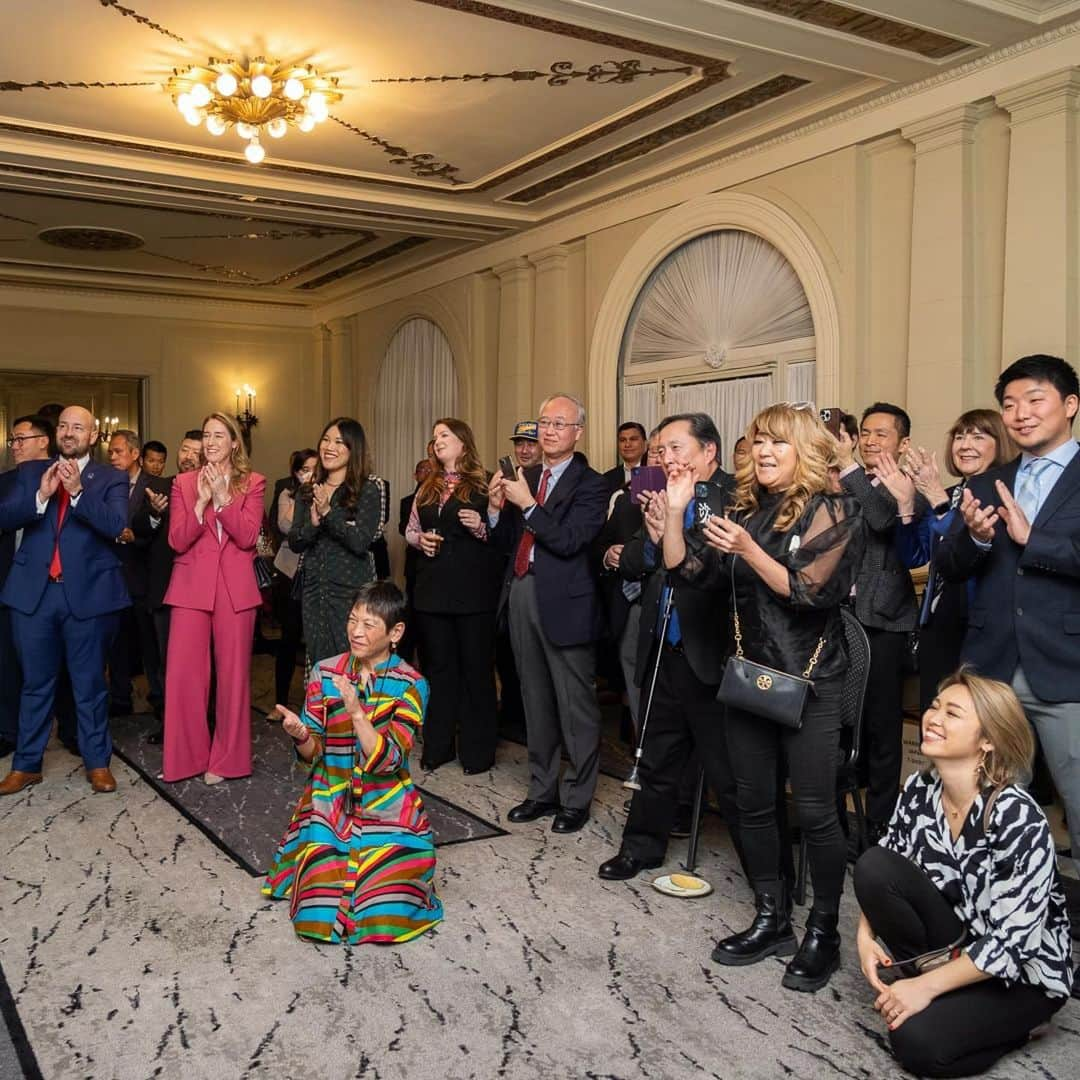 雅-MIYAVI-さんのインスタグラム写真 - (雅-MIYAVI-Instagram)「Such an honor to rock out at the Japanese consulate in San Francisco  @japaninsf with @yoyoka_drums thanks for having us 🇯🇵🤝🇺🇸  サンフランシスコ日本領事館にて、ヨヨカちゃんと。お招きありがとうございました🙏🏻」2月17日 4時57分 - miyavi_ishihara