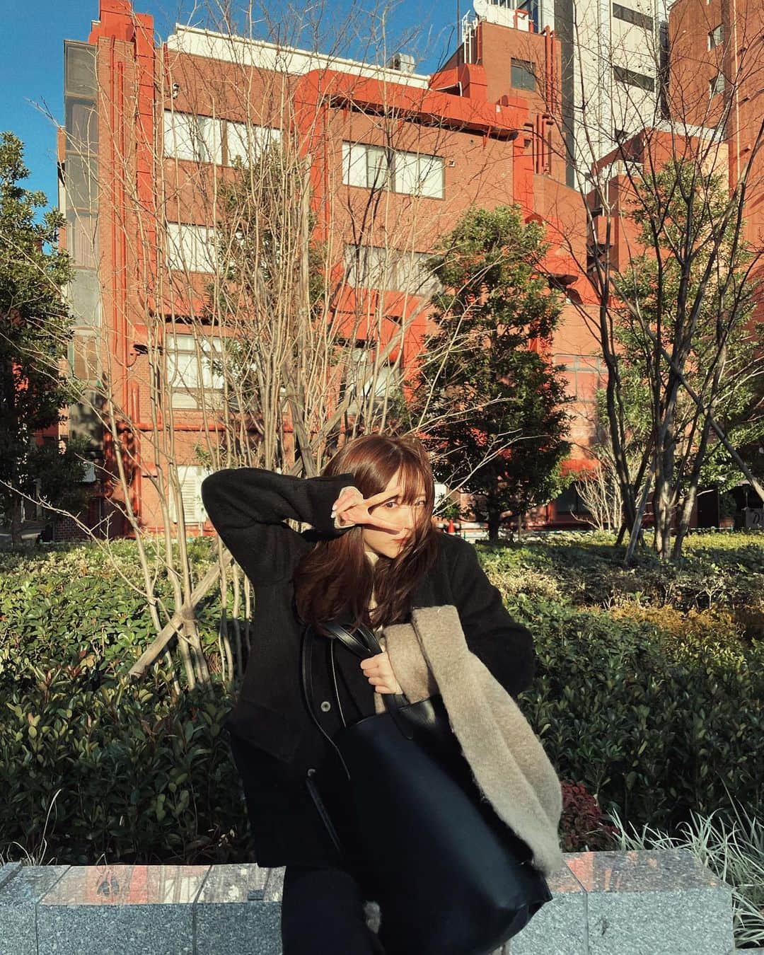 鈴木愛理さんのインスタグラム写真 - (鈴木愛理Instagram)「✴︎ 🍃→🐒  #ちょっとだけ暖かくなった気がしてるのは私だけかしら #🤭　  #スズキノシフク」2月17日 23時06分 - airisuzuki_official_uf