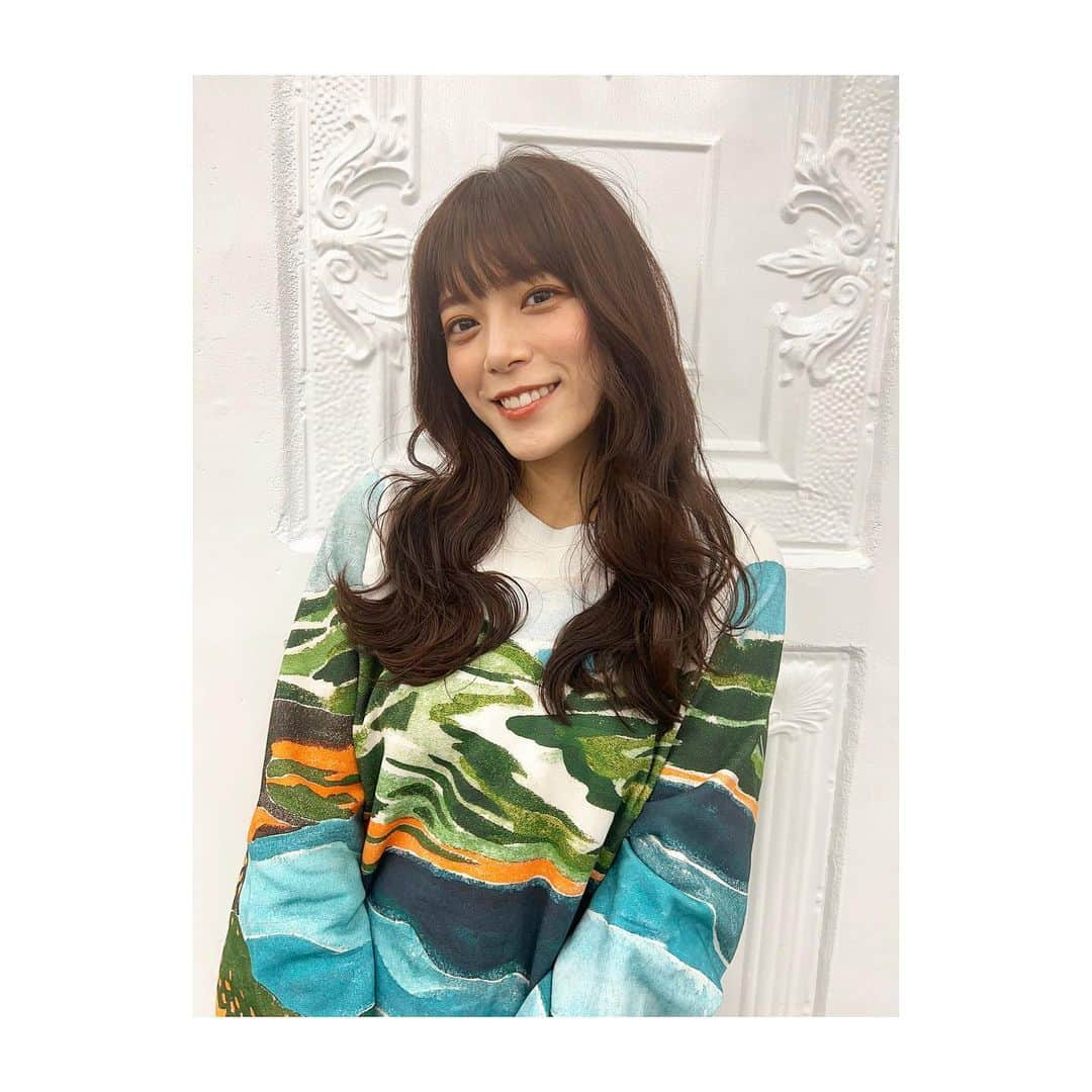 三谷紬さんのインスタグラム写真 - (三谷紬Instagram)「* 美容院行ってきました💇‍♀️❤︎ 今回の色はサンドベージュっていうらしい。 いつも全部お任せなので 出来上がるまでどうなるかわかりません😂 センス抜群の美容師さんにもう十年以上お世話になってます🙇‍♂️ 信頼できる美容師さんだいじ！！！ * #美容院#美容室#hair#hairsalon#ヘアサロン#💈#美容師#ありがとう#thankyou#サンドベージュ#beige#sandbeige#カラー#ヘアカラー#haircolor#color#テレビ朝日#アナウンサー#三谷紬」2月18日 20時00分 - mitani_tsumugi