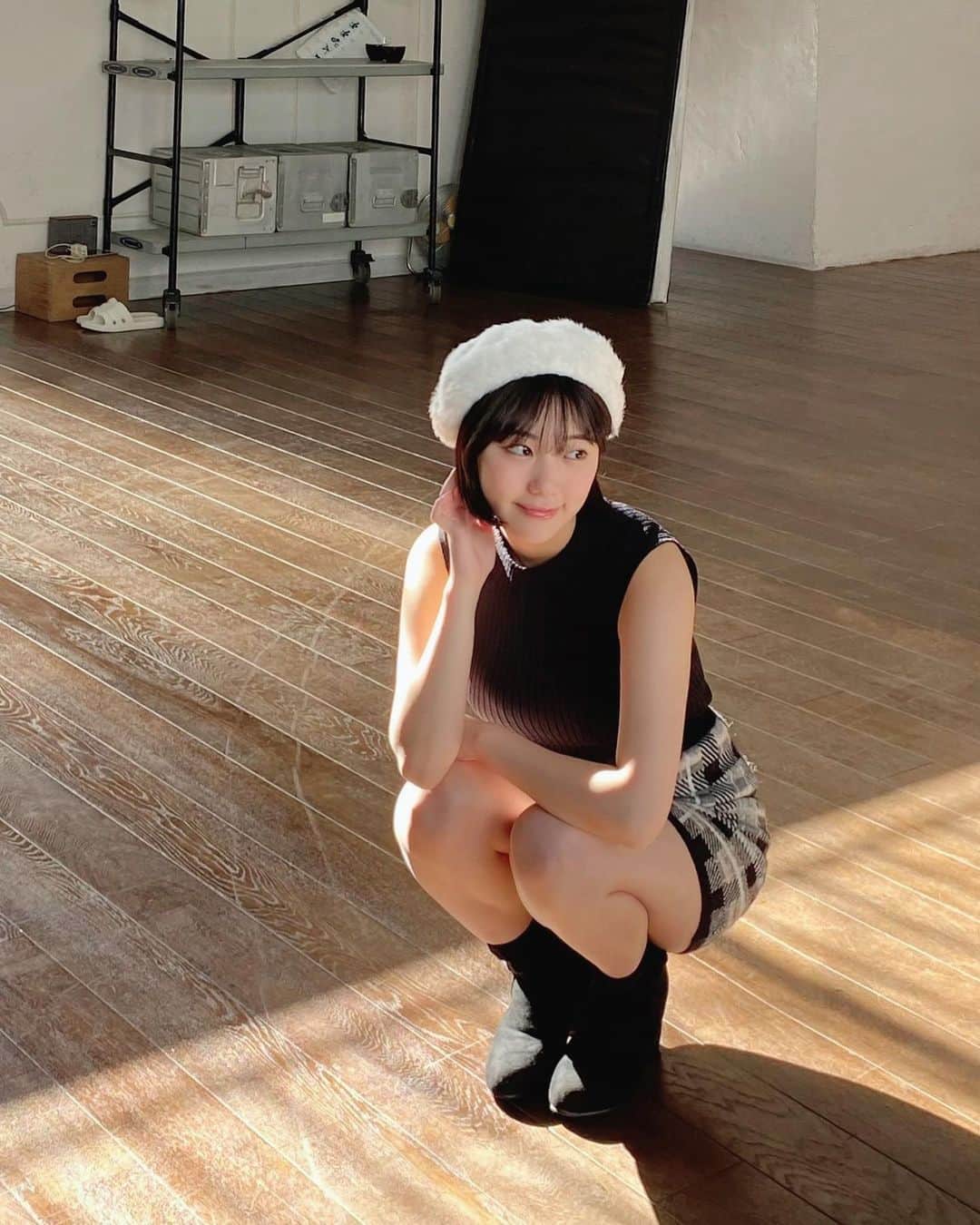 田中美久さんのインスタグラム写真 - (田中美久Instagram)「オフショット📸  表紙を担当させて頂いている #週刊少年チャンピオン　さんの オフショットです。  マネさんが映えで撮って下さりました☺️すでにゲットしてくださった皆様ありがとうございます！」2月18日 21時11分 - mikumonmon_48