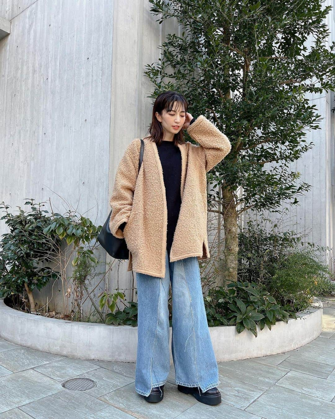 安田美沙子さんのインスタグラム写真 - (安田美沙子Instagram)「いつかの私服。 最近、このデニムばかり履いてる✨  メンズのデニム🤍1番小さいのだと、ぎゅっとしたらいける！ 厚底ブーツで合わせて。 新潟で買ったヘビロテアイテム。  knit.. @rye_tender  jacket.. @florent___official  denim.. @mine_denim  shoes.. @alm._official  #ootd #wear #mens #denim #shooting」2月19日 9時17分 - yasuda_misako