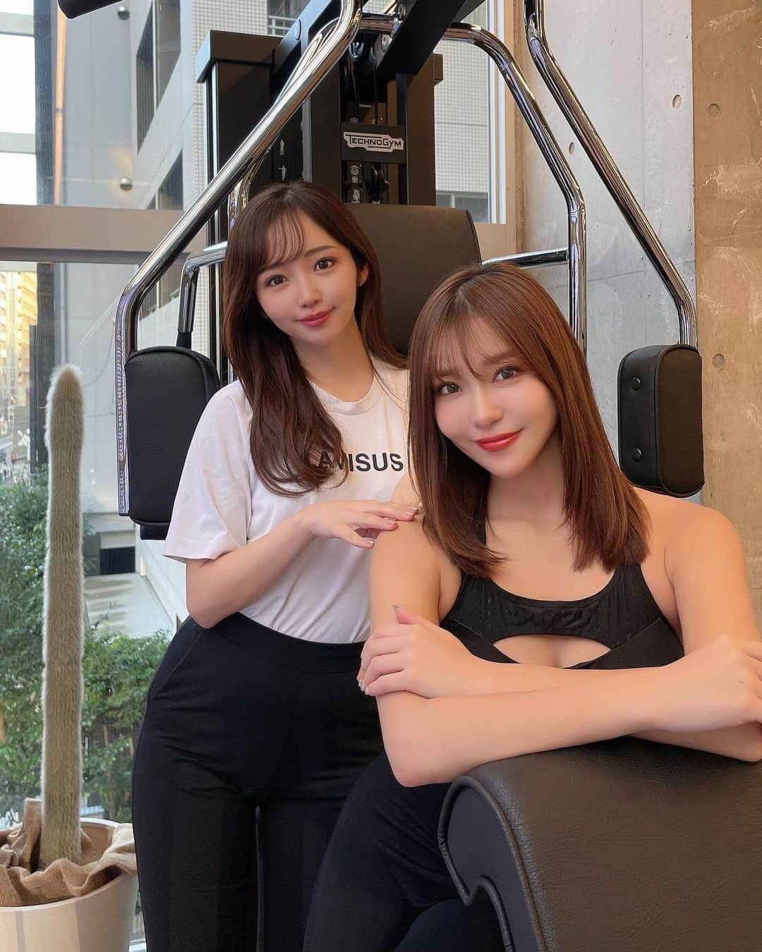 COCOさんのインスタグラム写真 - (COCOInstagram)「かんなちゃんと恵比寿にある @lavisus_clinic のgymにいってきた🔥  次はピラティス受ける😘♡ #lavisusclinic #gymbylavisus #恵比寿パーソナルトレーニング #恵比寿美容クリニック #gym #trainingday #personaltraining」2月20日 20時41分 - coco_coco000