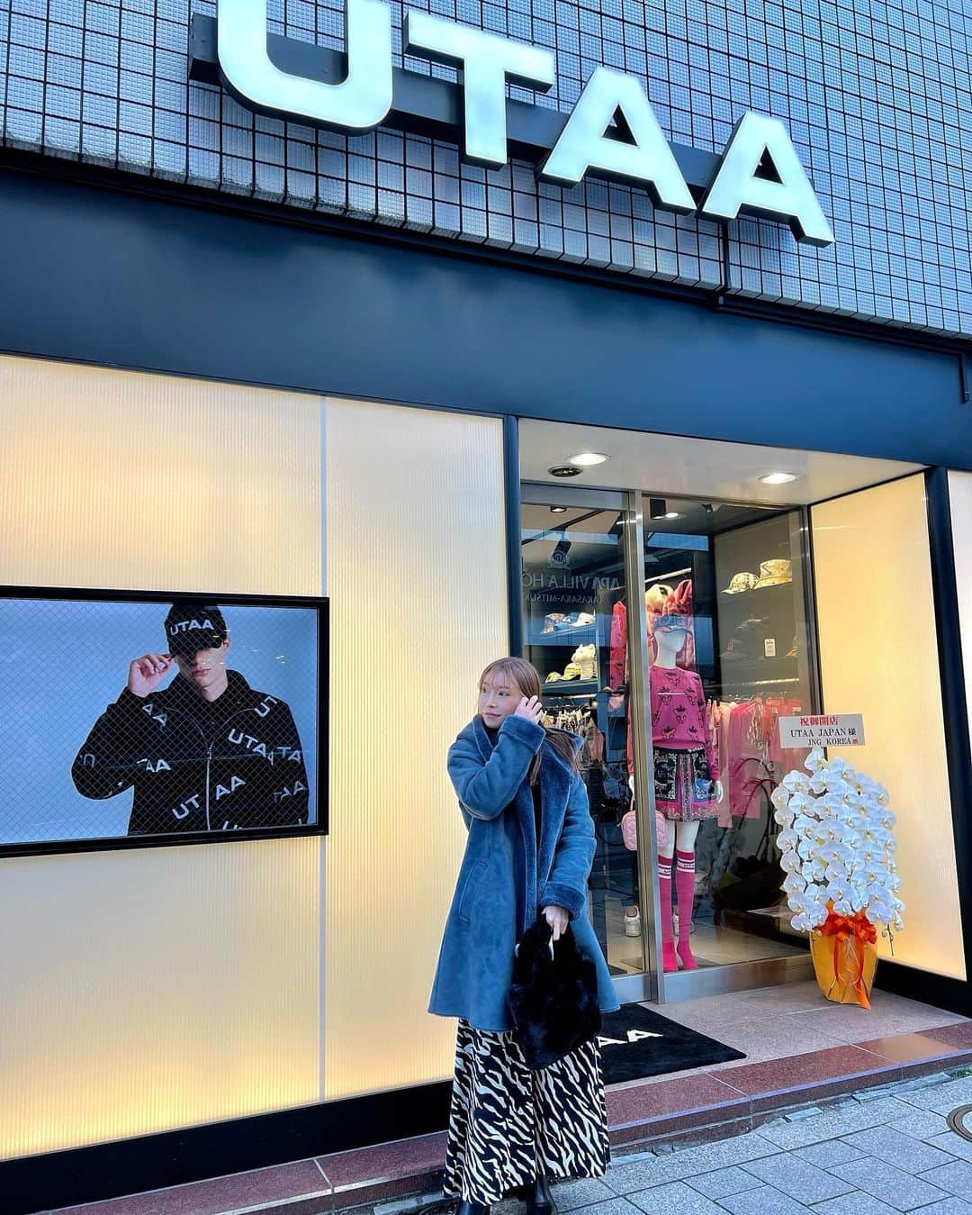 石関いづみさんのインスタグラム写真 - (石関いづみInstagram)「𝐕𝐞𝐫𝐲 𝐩𝐨𝐩𝐮𝐥𝐚𝐫 𝐛𝐫𝐚𝐧𝐝 𝐢𝐧 𝐊𝐨𝐫𝐞𝐚 𓂃◌𓈒𓐍  気になっていた韓国のブランド #UTAA が 日本初上陸⸝⋆⸝⋆ 赤坂にオープンしたので 早速ウェアを見に行ってきたよ☺︎  @utaa_japan   カラーもデザインも好み過ぎた♡ 組み合わせで色々なコーデが楽しめそう🎵 みんなはどのウェアが好み˵⍢⃝˵？ ． ． ． ． ．  A very popular brand in Korea landed in Japan for the first time. How cute and handsome! ． ． ． ． ． #いづみんゴルフ #いづみんコーデ #izumingolf  #ゴルフウェア #ゴルフウェアブランド #ゴルフブランド #ゴルフ女子 #韓国ウェア #赤坂 #ゴルフショップ #ユタゴルフ #golfwear #golfshop #golfgirls  #귀여운골프웨어#골프웨어#골프#골프여자」2月20日 21時01分 - izumingolf