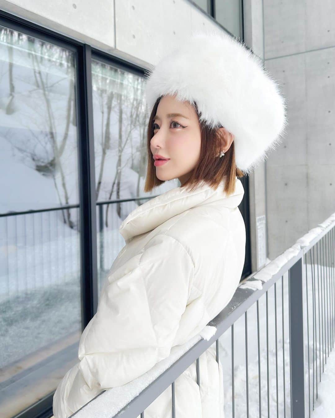 Dj Sodaさんのインスタグラム写真 - (Dj SodaInstagram)「겨울왕국 #삿포로 ☃️❄️ Snow white in #Sapporo 🤍❄️ #듀베티카 #duvetica」2月21日 0時36分 - deejaysoda