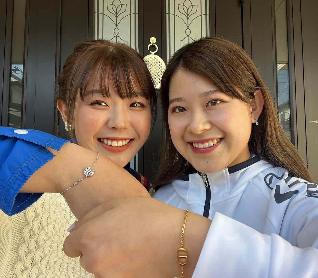 吉田有里さんのインスタグラム写真 - (吉田有里Instagram)「妹への誕生日プレゼントはDIORのブレスレットでした💎 毎年おねだりされる物の値段が高くて困っちゃいます😂 来年20歳なので今から何お願いされるかヒヤヒヤしてます😂😵‍💫 ・ 次はいつ会えるかな😳です😂」2月21日 17時57分 - yuri_yoshida__