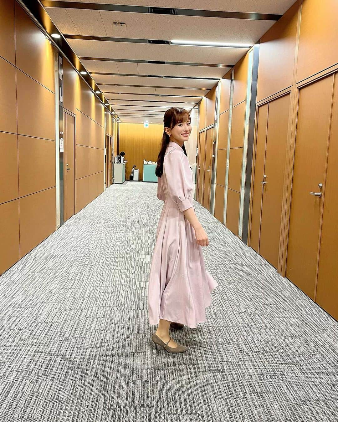 皆藤愛子さんのインスタグラム写真 - (皆藤愛子Instagram)「❤︎ ゴゴスマの衣装です🌸💓 #TBS #CBC #月曜日 #noela」2月22日 11時08分 - aiko_kaito_official