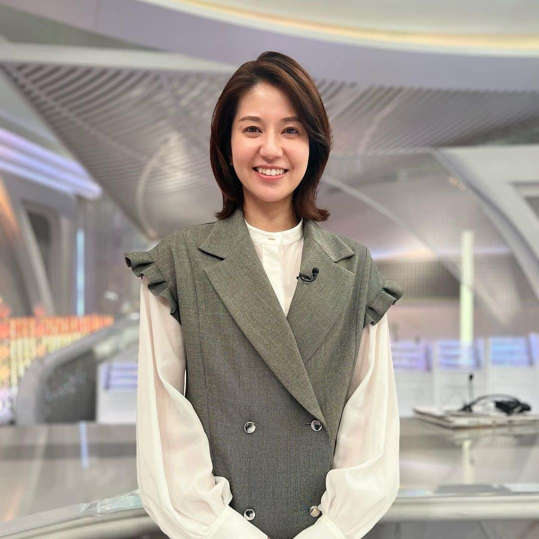 フジテレビ「プライムニュース イブニング」さんのインスタグラム写真 - (フジテレビ「プライムニュース イブニング」Instagram)「#イット ！放送中です   ●落語家・笑福亭笑瓶さん（66）死去 ●#ガス点検 装い盗み…同様手口で余罪も ●#生田斗真 が明かす“生田流”「#湯道 」 ●全国に実在する #ややこしい道路 ！なぜ“ケンカ橋”と呼ぶ？ 突然変わる中央線に困惑&踏切で立ち往生が続出するワケ     #榎並大二郎 @enami_daijiro #宮司愛海 @manami_miyaji   #木村拓也 @takuya.kimura0801   #遠藤玲子 @reiko.endo_0429   #住田裕子   #ガチャピン @gachapin_official #竹俣紅 @benitakemata_official   #勝野健 @ ken.katsuno #フジテレビ #アナウンサー 公式HP：https://www.fujitv.co.jp/livenews_it/ FNNプライムオンライン：https://www.fnn.jp/」2月22日 15時52分 - livenews_it