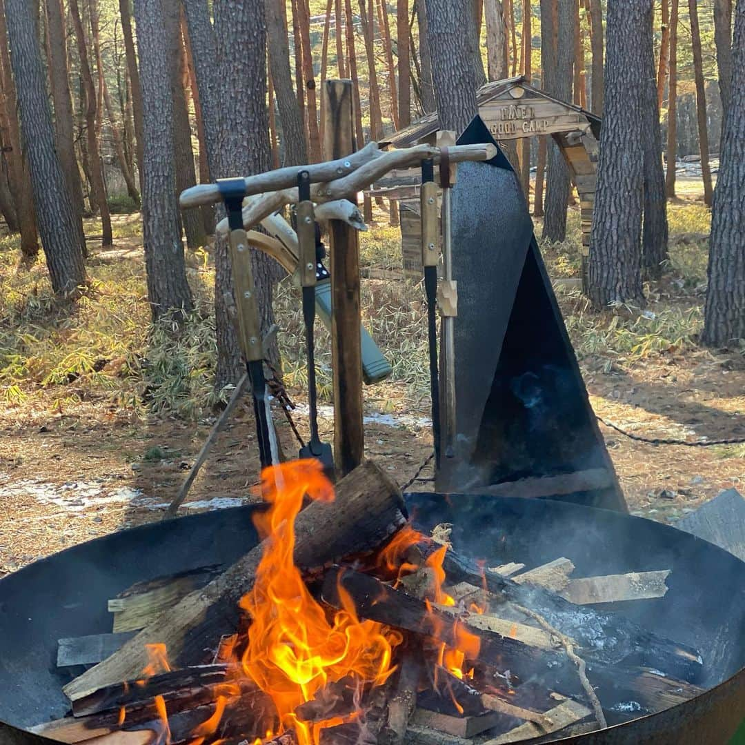 入来茉里さんのインスタグラム写真 - (入来茉里Instagram)「サウナday 最高でした❤️  山梨にある FOLKWOOD VILLAGE 八ヶ岳 @folkwood_campground   大自然の中🌲 空気が澄んでいて 水が綺麗で サウナはもちろん気持ちよくて。  サ飯のパエリア🥘も絶品♡！  幸せ時間でした。 気持ちよかった〜♡  ・・・・・・・・・ 写真集の感想 たくさんありがとう☺️♡ 全部読んでます  #サウナ #山梨 #folkwoodvillage #folkwoodvillage八ヶ岳  #サ飯 #サウナ女子  #水着 #写真集 #恋の次」2月22日 17時57分 - iriki.mari_official