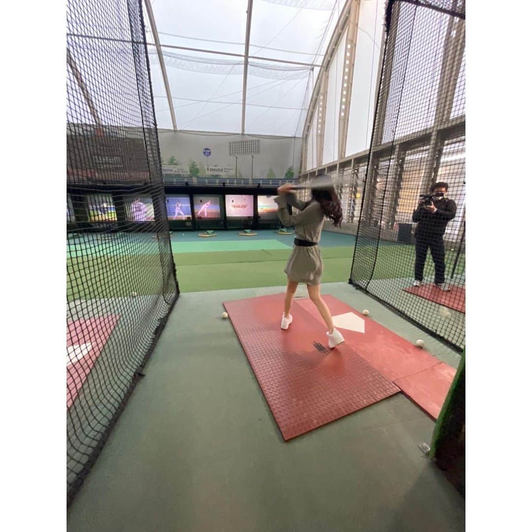 川崎琴之さんのインスタグラム写真 - (川崎琴之Instagram)「撮影でバッティングセンターに行った時の写真⚾️ ・ ・ #野球 #野球女子 #ストラックアウト #神宮バッティングドーム」2月22日 18時24分 - kotono_0406