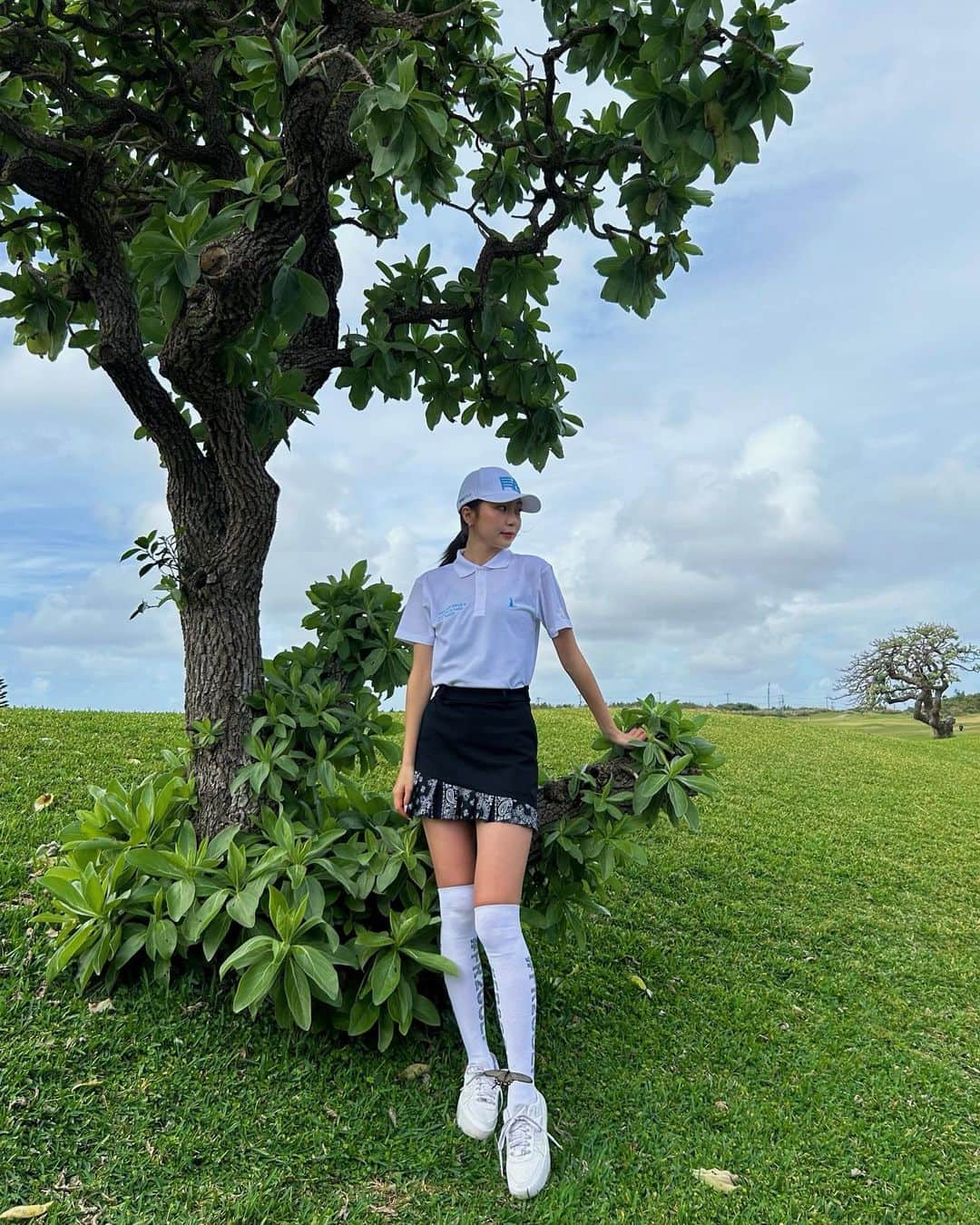 美舞さんのインスタグラム写真 - (美舞Instagram)「. . 宮古島　🌻👒　ただぃま　✌︎✌︎✌︎ 一年前に来て大好きになった場所。 爽やかなブルーがポカポカ天気にぴったりです。 . #fr2golf #ゴルフウェア　#golf #ゴルフ女子  #ゴルフコーデ　#ゴルフブランド　#ゴルフ好き」2月23日 14時44分 - mibuki__.39