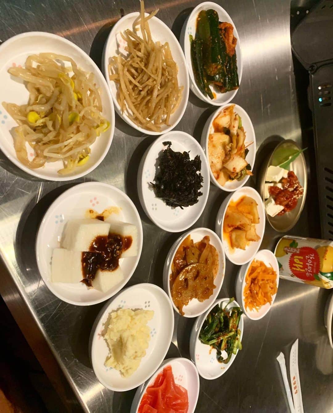田中美久さんのインスタグラム写真 - (田中美久Instagram)「親友でもありメンバーでもあるえれたんと楽しい一日過ごした🫰🏻 韓国料理美味しかった〜 そのあと、夫婦の世界みて絶句。感情移入しやすいから止めながら見てた、、はぁ…。  #韓国料理　#友　#すっぴん　 #夫婦の世界　#Netflix」2月23日 16時24分 - mikumonmon_48