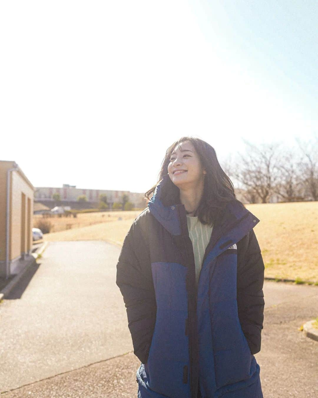 足立梨花さんのインスタグラム写真 - (足立梨花Instagram)「⛅️  まだまだ髪の毛を切ったことに驚かれる日々、、、  #Smgカメラ」2月23日 18時10分 - adacchee