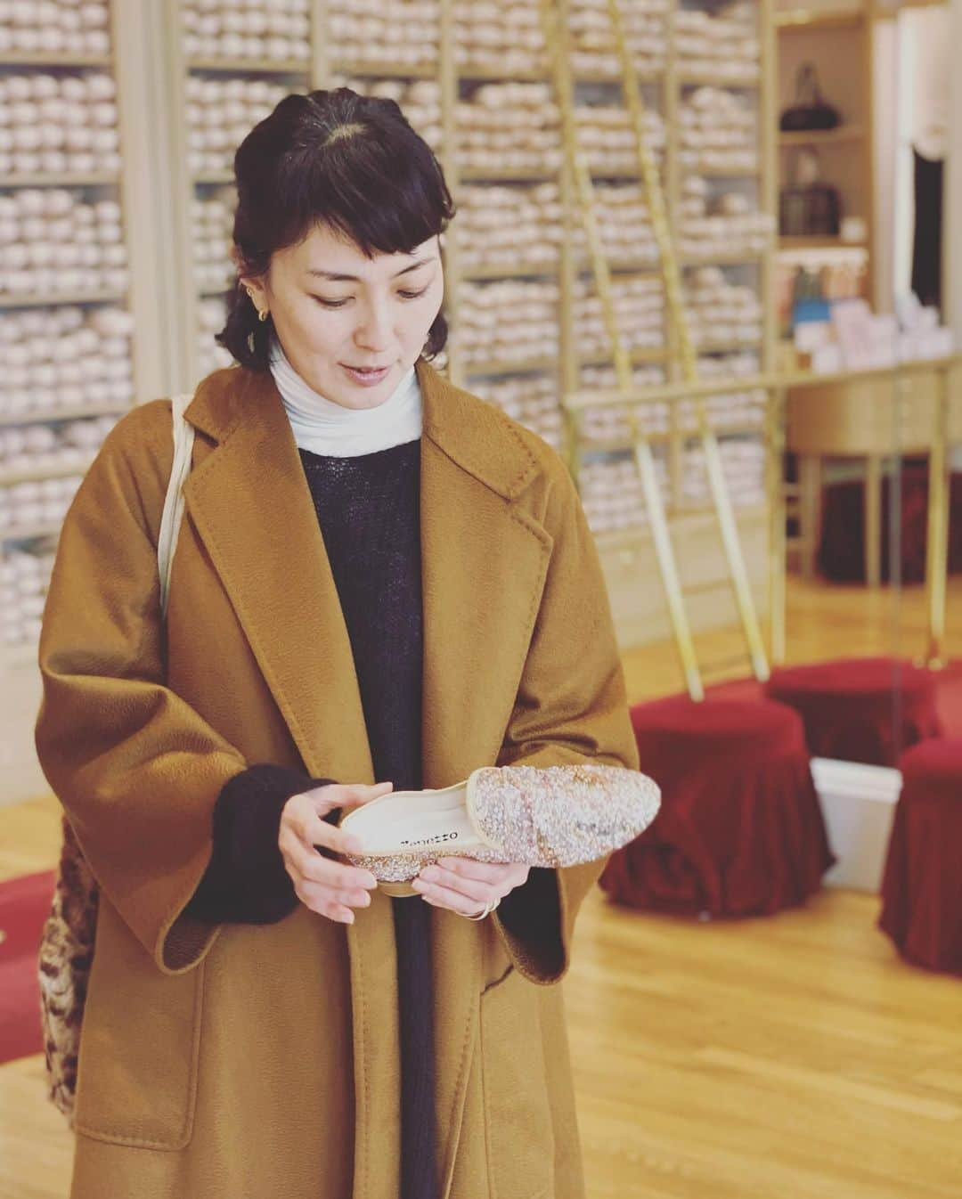 板谷由夏 さんのインスタグラム写真 - (板谷由夏 Instagram)「パリに行ったらはずせないrepetto @repetto_japan  SINME  @sinmedenim コラボ、また叶えたい。 Parisの写真、呑んで食べてる写真ばかりでして。さーせん。 その中から呑んで食べてない写真選びました。へへへ。 旅はいい。本当にいい。 そのことを、改めて教わりました。 人生は旅ですからね。」2月23日 21時34分 - yukaitaya