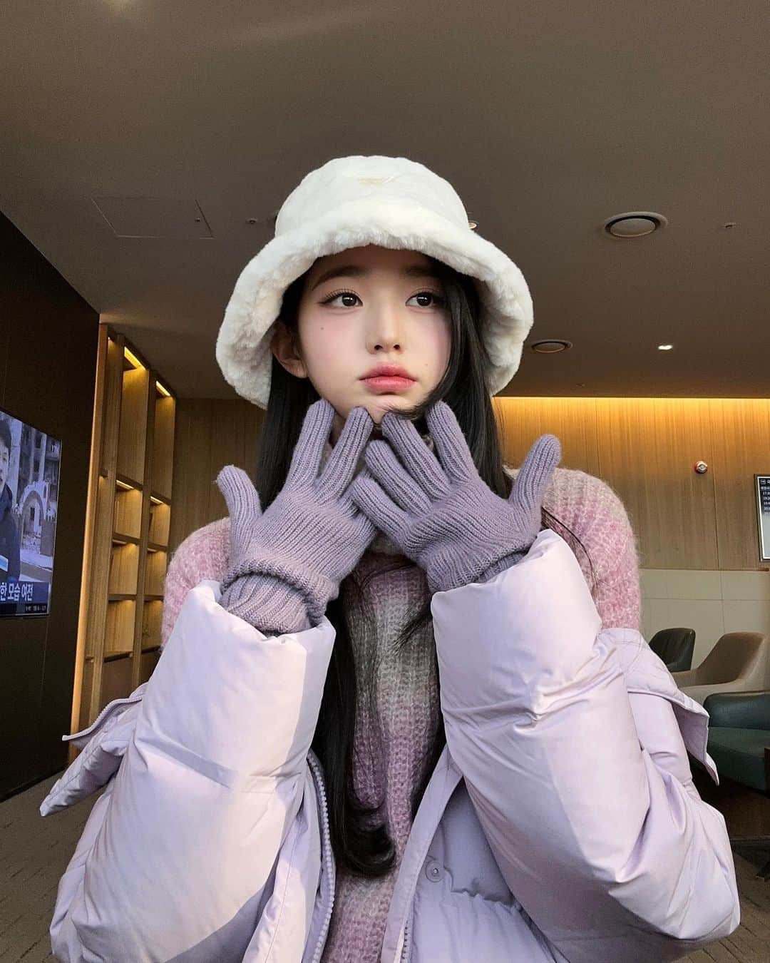 チャン・ウォニョンさんのインスタグラム写真 - (チャン・ウォニョンInstagram)「Feeling like cotton candy💜🍬☁」2月24日 13時00分 - for_everyoung10