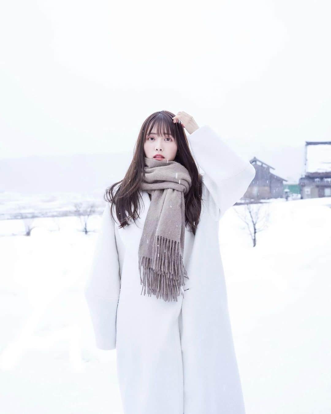 NittaSachikaさんのインスタグラム写真 - (NittaSachikaInstagram)「北陸の女なのです⛄️☃  マネージャーさんカメラが毎回すごくすごい。😳 ので、ぺたぺたと選びきれんかった🧤  そしてしれーっと出したsachatのクーポンは本日限定です✨  COUPON : MEOW2000」2月24日 16時57分 - chacch1