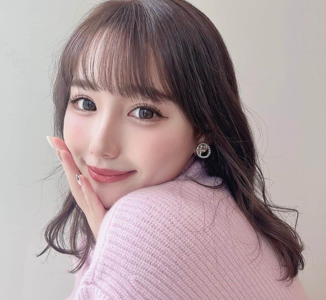 加藤里奈さんのインスタグラム写真 - (加藤里奈Instagram)「⋆  髪の毛染めました♡  @ema_katsumoto ありがとうございます💕  #ootd #fashion #instafood #instagram  #hairstyle #outfit #code #instafashion  #ファッション #撮影 #ヘアスタイル #ヘア  #コーディネート #コーデ #今日の服」2月24日 19時49分 - katoco0326