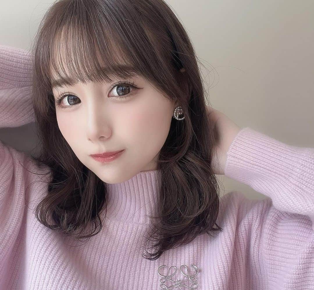 加藤里奈さんのインスタグラム写真 - (加藤里奈Instagram)「⋆  髪の毛染めました♡  @ema_katsumoto ありがとうございます💕  #ootd #fashion #instafood #instagram  #hairstyle #outfit #code #instafashion  #ファッション #撮影 #ヘアスタイル #ヘア  #コーディネート #コーデ #今日の服」2月24日 19時49分 - katoco0326