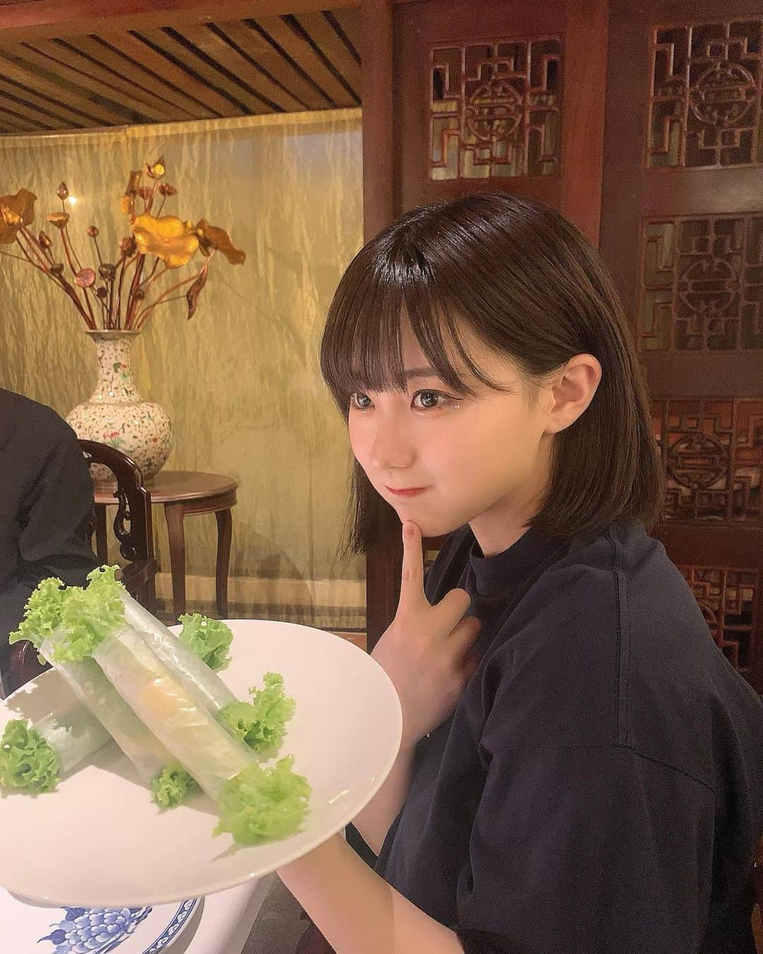 田中美久さんのインスタグラム写真 - (田中美久Instagram)「🇻🇳✈️  ベトナムのご飯美味しかった✨ 明日はイベント楽しもう！  Mong chờ sự kiện✨✨ làm điều tốt nhất của tôi✊  #ベトナム　#🇻🇳 #goicuon #chảgiòchiên #ViệtNam #nướcépdưahấu」2月24日 23時46分 - mikumonmon_48