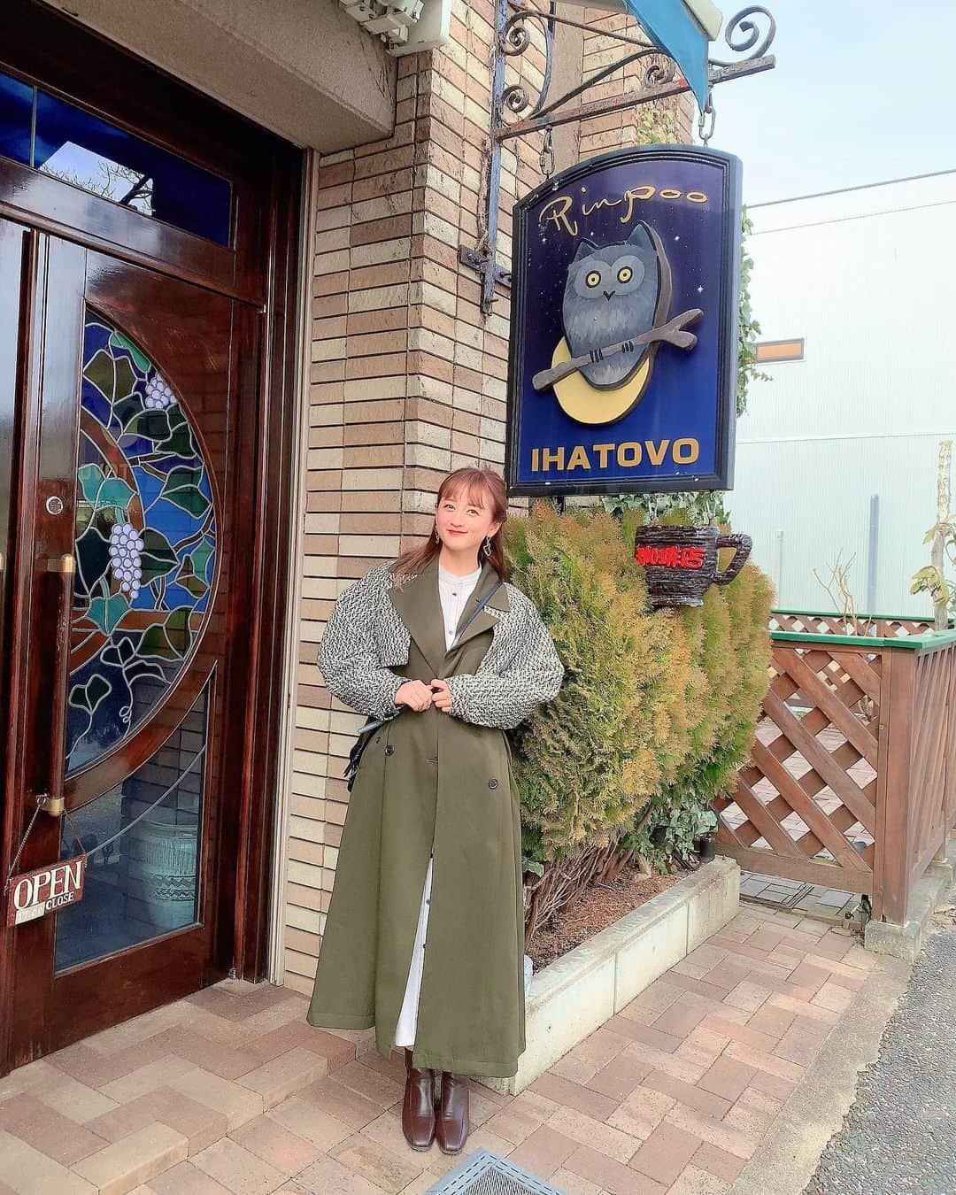 小松彩夏さんのインスタグラム写真 - (小松彩夏Instagram)「⁡  昨日は岩手県花巻市にある 【林風舎】さんへ☕️ ⁡ 宮沢賢治を感じられる 素敵な空間でした✨  ※前髪切りすぎた😛  ⁡ #地元 #岩手 #岩手県 #故郷 #岩手宣伝隊長 #iiiwate #おいでよ岩手 #花巻 #花巻市 #宮沢賢治 #林風舎 #撮影 #ロケ」2月25日 14時13分 - official_ayaka_502