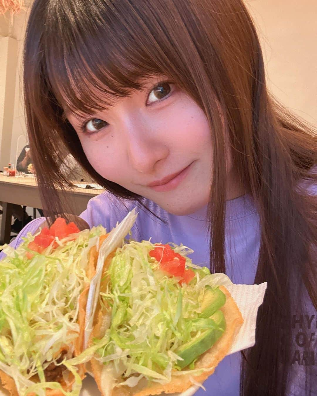 原つむぎさんのインスタグラム写真 - (原つむぎInstagram)「村上選手のまねっこシリーズ🌮  おいしくて何個でも食べれそう🤤  photo: @yoshio0529   #jamstacos  #沖縄タコス  #那覇グルメ #沖縄グルメ #つむグルメ   ⚠︎沖縄は食べ過ぎ注意の町です🤫」2月25日 17時53分 - haratsumugi