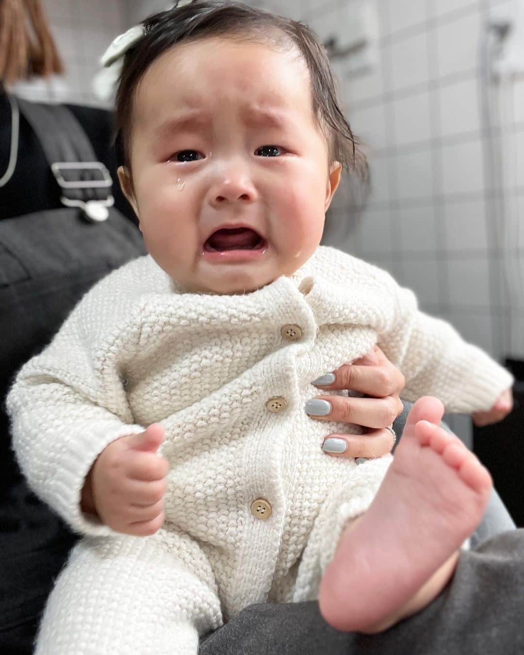 Mai Wakimizuさんのインスタグラム写真 - (Mai WakimizuInstagram)「泣いてる姿が可愛すぎて♡なんて綺麗な涙なの（；＿；）♡shinkaが抱っこしながら撮ってくれた♡ #生後6ヶ月#0歳女の子」2月26日 17時52分 - wakkin__m