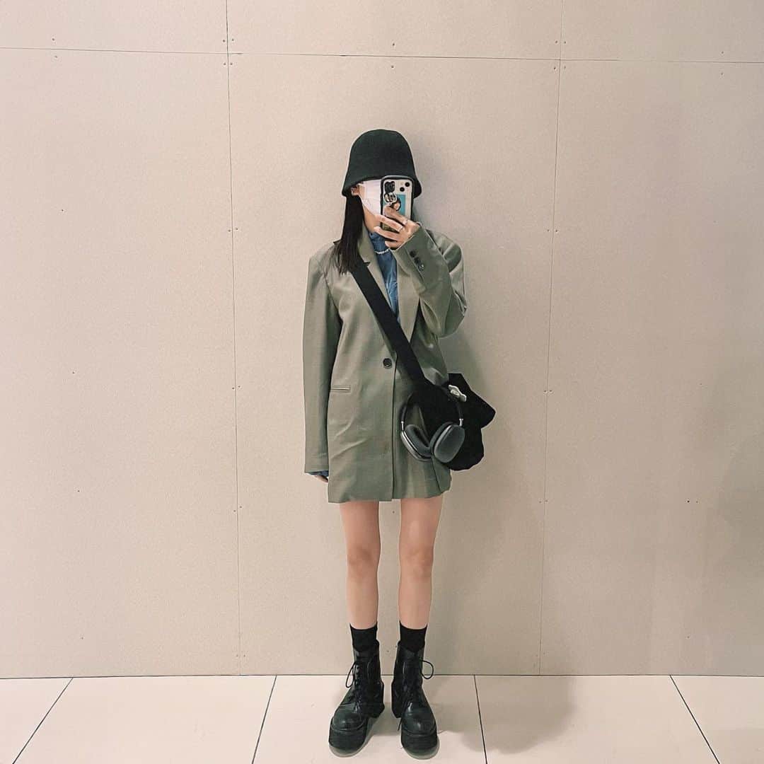 高梨優佳さんのインスタグラム写真 - (高梨優佳Instagram)「今日の服 🖥🤍」2月26日 19時43分 - yukaaa0721xx