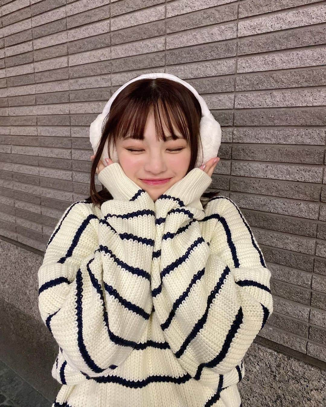 新澤菜央さんのインスタグラム写真 - (新澤菜央Instagram)「ぜんぶ雪のせいだ。  今年雪見たー？🌨  #彼女の私服がかわいい #低身長コーデ #sサイズコーデ #156cm #カジュアルコーデ #冬コーデ #雪 #雪景色 #jrskiski」2月26日 20時18分 - _shinshin_48