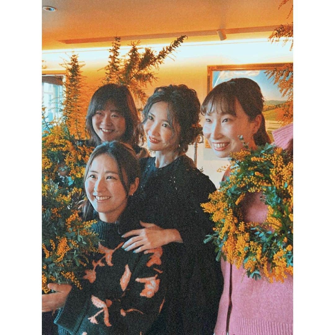 紗栄子さんのインスタグラム写真 - (紗栄子Instagram)「昨日の私たち☺️🌼🫶🏻✨🐴🌿」2月27日 18時33分 - saekoofficial