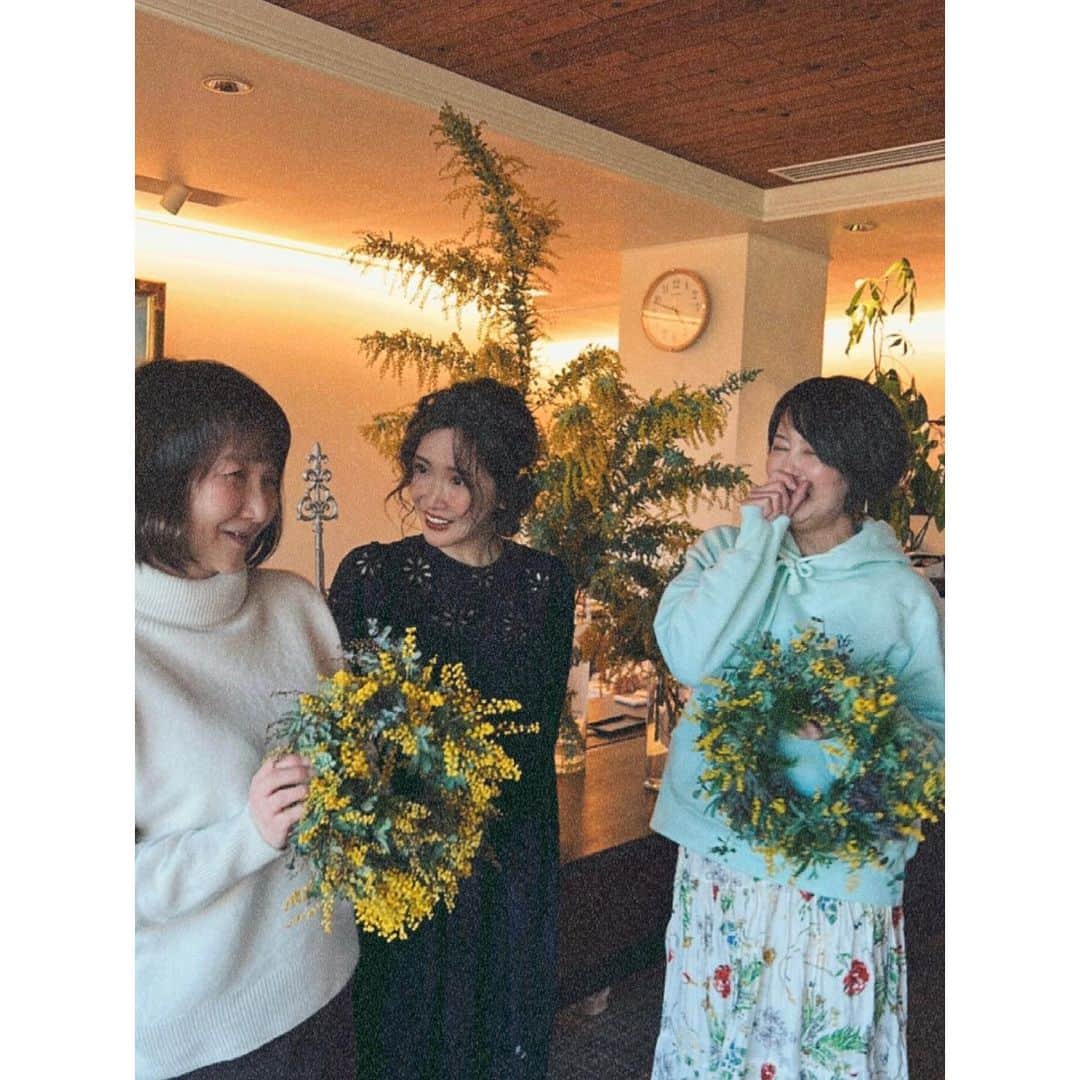 紗栄子さんのインスタグラム写真 - (紗栄子Instagram)「昨日の私たち☺️🌼🫶🏻✨🐴🌿」2月27日 18時33分 - saekoofficial