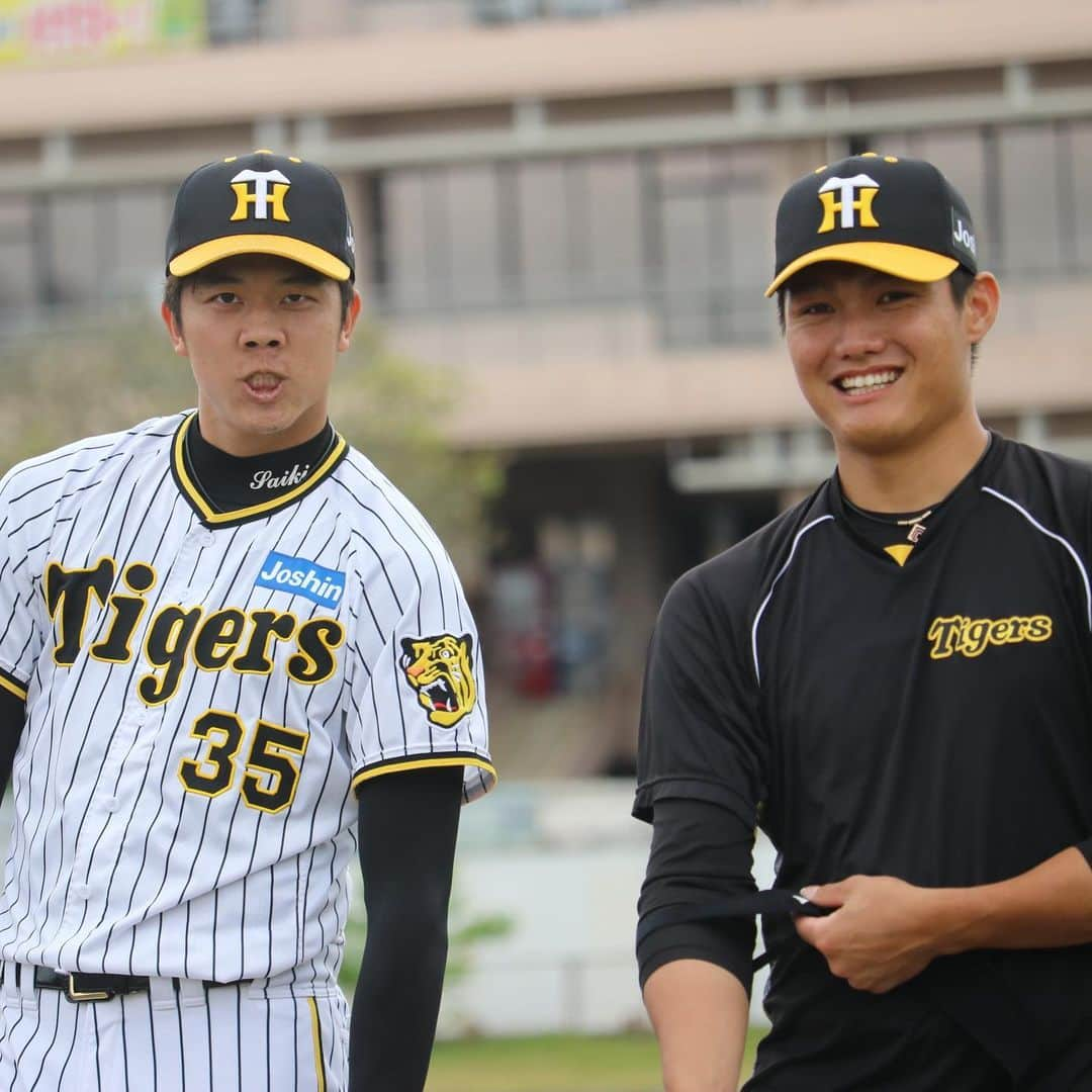 阪神タイガースさんのインスタグラム写真 - (阪神タイガースInstagram)「2月27日、春季キャンプ最終日の様子・投手編です！ #青柳晃洋 選手 #岩崎優 選手 #伊藤将司 選手 #安藤優也 コーチ #久保田智之 コーチ #岡留英貴 選手 #茨木秀俊 選手 #門別啓人 選手 #望月惇志 選手 #渡邉雄大 選手 #馬場皐輔 選手 #村上頌樹 選手 #西勇輝 選手 #才木浩人 選手 #西純矢 選手 #岩貞祐太 選手 #阪神タイガース  #宜野座キャンプ #具志川キャンプ  #ARE」2月27日 22時16分 - hanshintigers_official