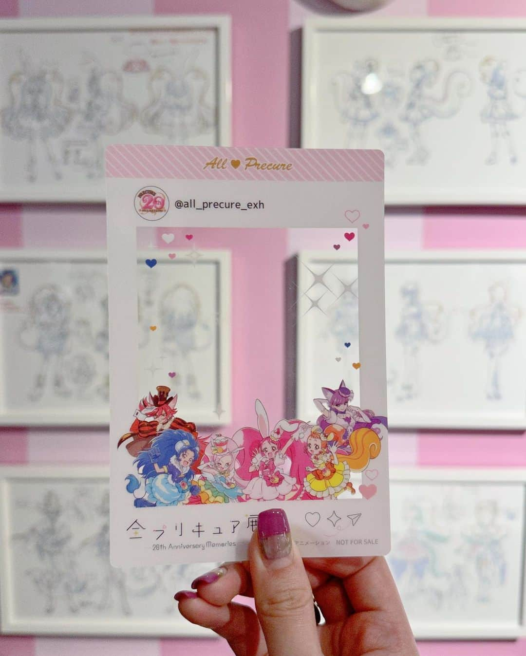 うじたまいさんのインスタグラム写真 - (うじたまいInstagram)「本当に素敵だったプリキュア展の余韻書きます。❤︎  小学生高学年になるにつれて周りの友達がドラマをみだしプリキュアは"子供っぽい"と離れていく中で、見続けた。  展示最後、辻愛沙子 @ai1124arca さんの文章で そのわたしの過去が救われた気がした。 首がもげるほど共感しました。  もちろん詳しくない世代のプリキュア達もいるけれど、そのプリキュアも 誰かにとっては唯一無二のガールズヒーローだったんだろうなぁとか。  年1で変わるプリキュアに 変わらないでー！と願ったのはわたしだけじゃないはずだけど 世の中に寄り添う新しいプリキュアちゃんたちが生まれることは新しい世代への可能性だって思ったよ。  初代ほのかを観て理科のモチベ高かったなぁとか 憧れたのはピンクだけど、結局1番好きなのはあざとイエローだったなぁとか 色んなものを知れた気がしてとても楽しかったです  残り少なかったグッズも手に入れられてまんぞく！！  会期が短すぎて！一回しか行けなかったのは悔しかったんだけども！！！！ 東京は終わっちゃったけど、大阪/名古屋でもやるみたいなのでそちらの方はぜひ行ってみてね✌️  #全プリキュア展 #プリキュア展 #fyp」3月1日 0時06分 - ujitama0