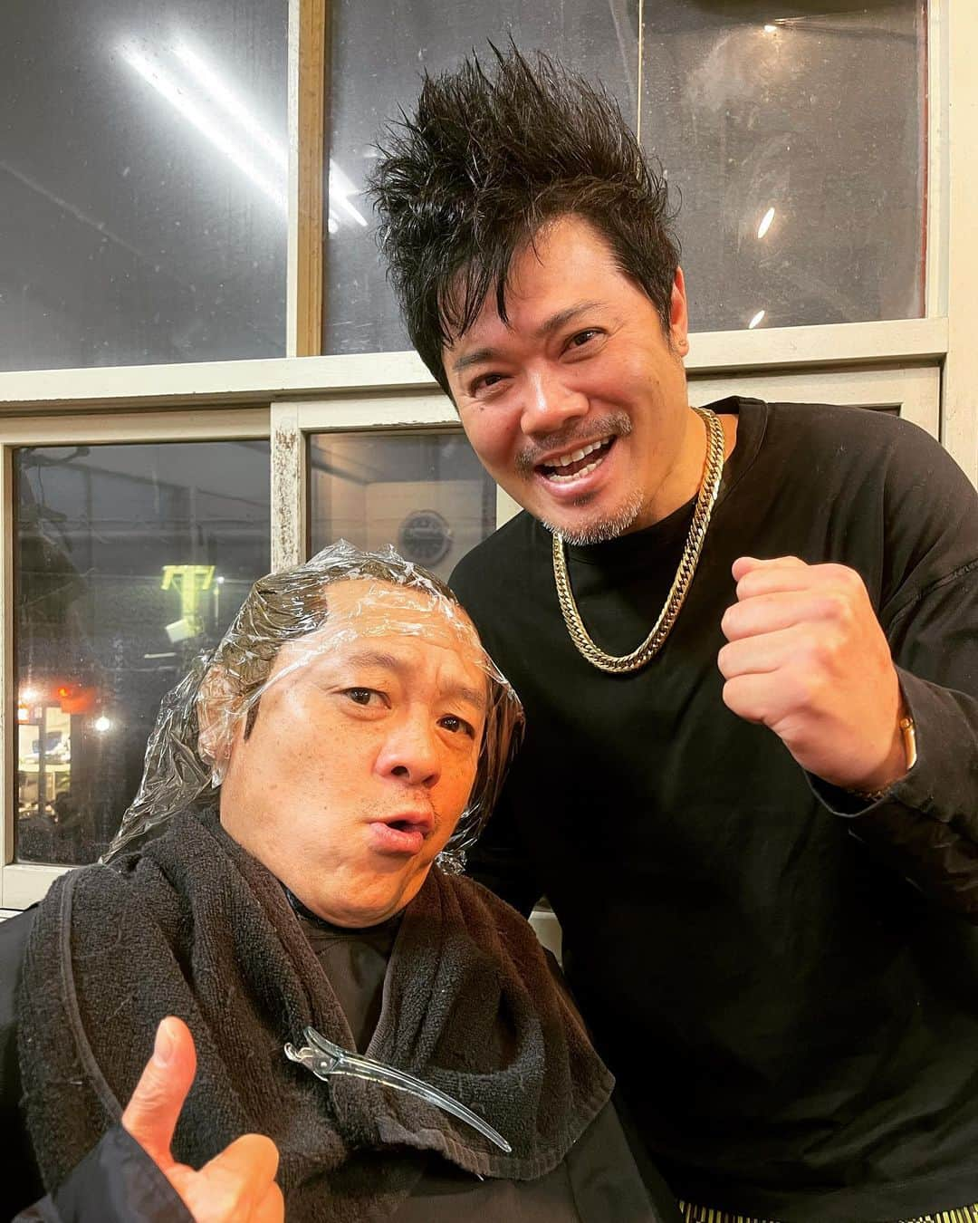 杉本知香さんのインスタグラム写真 - (杉本知香Instagram)「ケン兄と佐田くん、仲良し過ぎて ずっとおもろい空間だった🤣😂 佐田くんのケン兄ものまねがやばい🤣😂  #中目黒美容室 #水玉れっぷう隊ケン #水玉れっぷう隊  #水曜日のダウンタウン  #バッドボーイズ佐田#バッドボーイズ #satabuilders」3月1日 0時14分 - sugimotoc