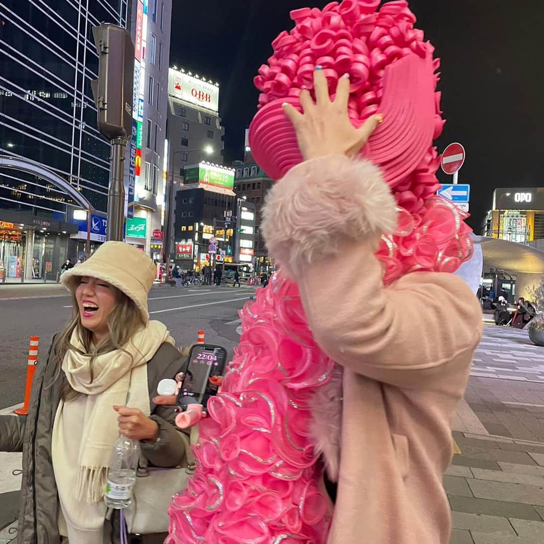 myumyuさんのインスタグラム写真 - (myumyuInstagram)「私のすべての元気の源🫰🏼💋  おかんと娘3人の晩酌  #神戸#神戸っ子#三宮#family#love#すっきゃねん #地元#家族#親友#夜ふかし」3月1日 18時52分 - myumyu_travel_bikini