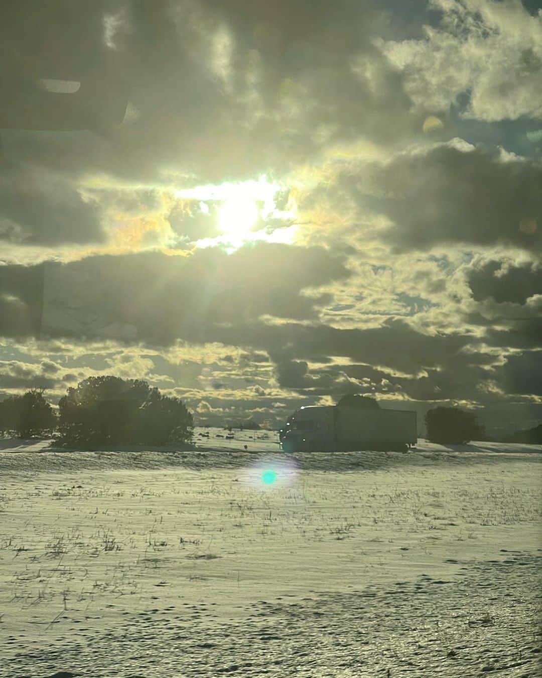 北斗晶さんのインスタグラム写真 - (北斗晶Instagram)「なんか  凄い‼️  色々疲れた親友が 目をキラキラさせて この景色を観てる。  それだけで ここに一緒に来た価値がある 。  #世界の景色  #親友  #堀田祐美子  #必ず  #大丈夫じゃなくても大丈夫」3月2日 6時16分 - hokutoakira_official