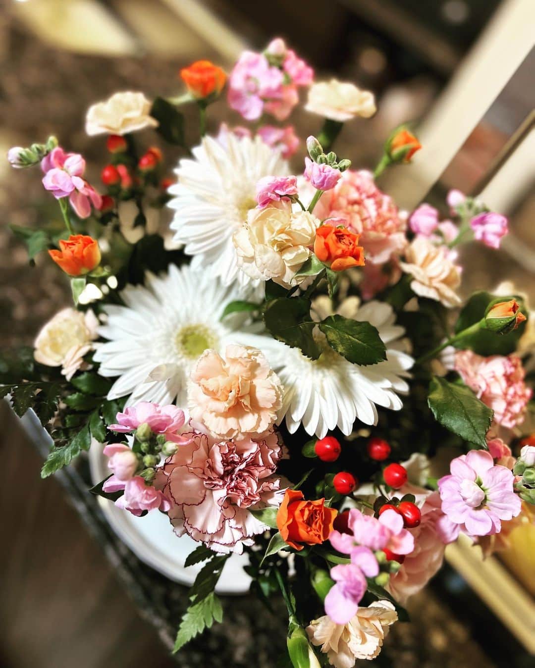 田中理恵さんのインスタグラム写真 - (田中理恵Instagram)「花の💐ある生活🧡 パワーがすごい‼︎‼︎ 心が穏やかになるなぁ☺️💐💐💐」3月2日 19時22分 - riiiiiie611