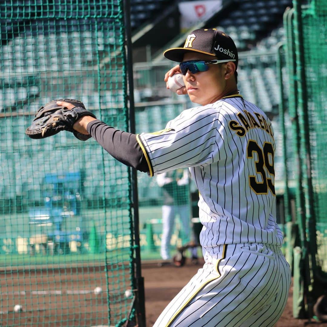 阪神タイガースさんのインスタグラム写真 - (阪神タイガースInstagram)「3月3日、甲子園球場での練習の様子です！ #近本光司 選手 #長坂拳弥 選手 #植田海 選手 #渡邉諒 選手 #榮枝裕貴 選手 #二保旭 選手 #大竹耕太郎 選手 #浜地真澄 選手 #西勇輝 選手 #岩貞祐太 選手 #阪神タイガース  #ARE」3月3日 19時06分 - hanshintigers_official