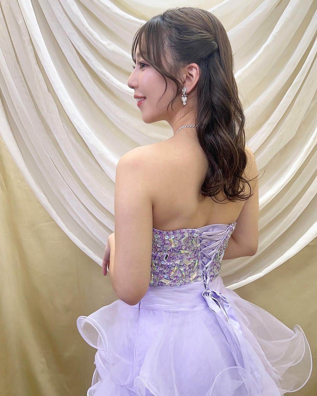 日野麻衣さんのインスタグラム写真 - (日野麻衣Instagram)「本日3月3日(金) 22:00～25:00  女流雀士 プロアマNo.1決定戦 てんパイクイーン シーズン8 #8 CSテレ朝チャンネル2  今年は準決勝に進めました🤍 予選とはドレスを変えさせてもらいました✨✨ よろしくお願いします😉  #てんパイクイーン #麻雀 #麻雀女子」3月3日 19時54分 - hinomaiofficial