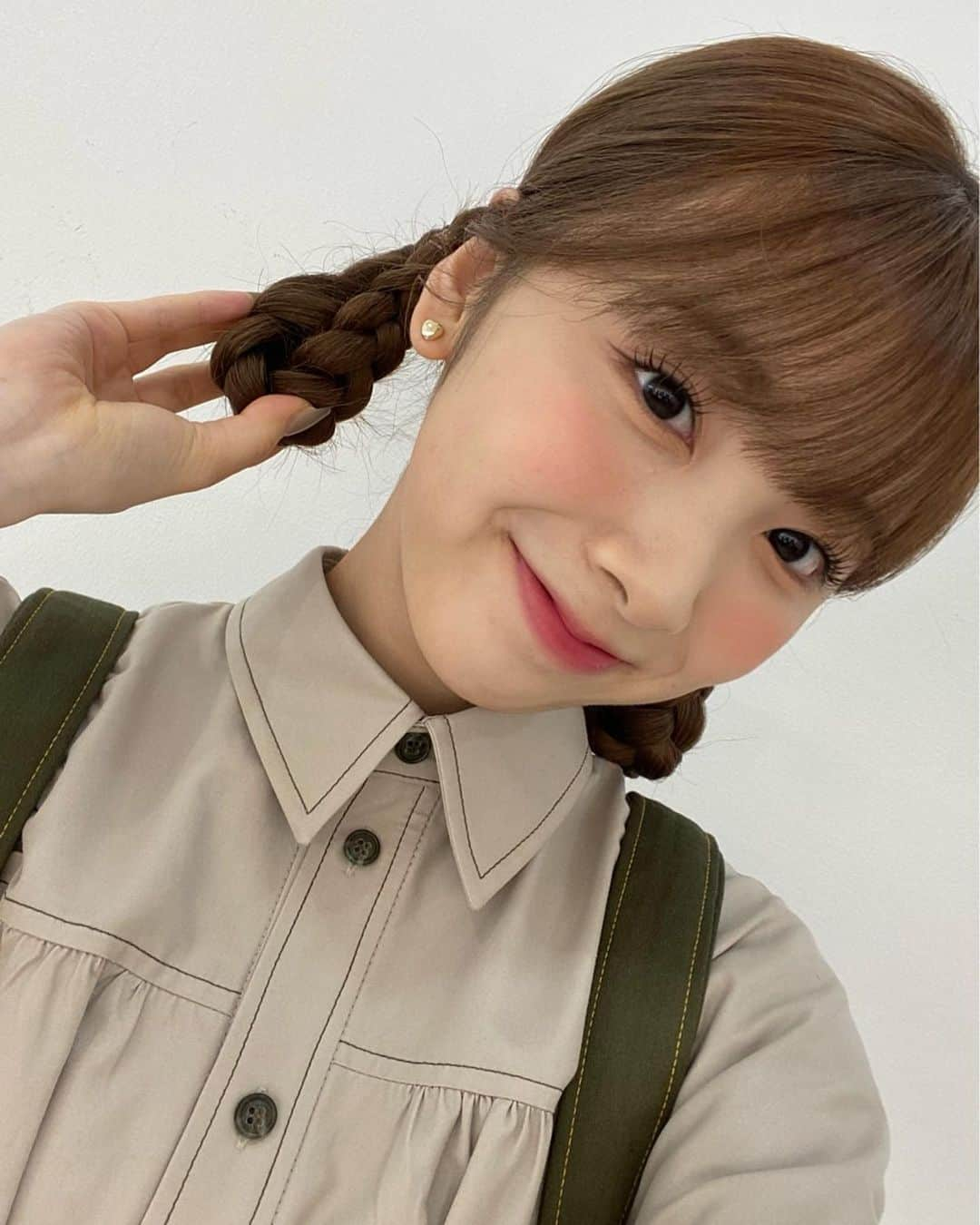 NiziUさんのインスタグラム写真 - (NiziUInstagram)「Paradise🌱🌱🌱 ・ ・ #niziu #withu #miihi #🐰🍞」3月3日 20時02分 - niziu_artist_official