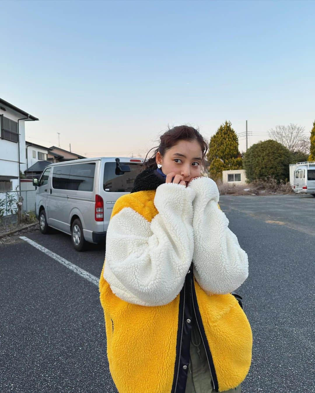 新木優子さんのインスタグラム写真 - (新木優子Instagram)「撮影の日の私服🌞  ボーイな気持ち👦🏻の日  jacket : @marni  pants : @hyke_official  shoes : @alexandermcqueen  bag : @dior」3月3日 23時59分 - yuuuuukko_