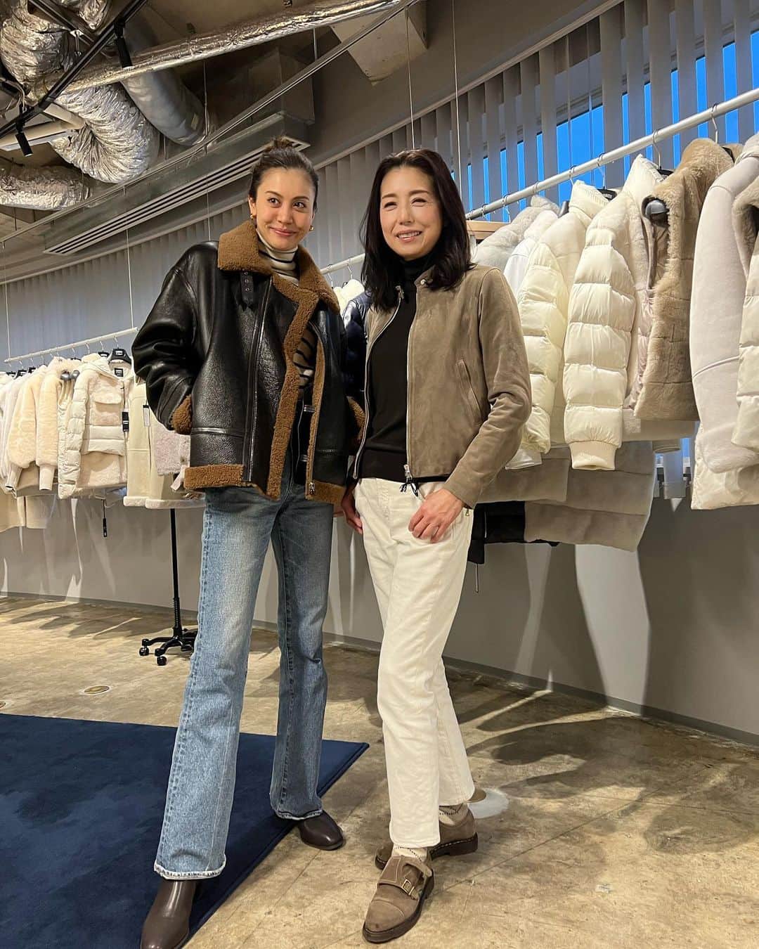 高橋ひとみさんのインスタグラム写真 - (高橋ひとみInstagram)「おはようございます☀ 中別府葵さんとEMMETIの展示会に行ってきました💕  今日は舞台、2公演です！ 行ってきます❣️  #中別府葵 さん @nakabeppuaoi   🧥: @emmeti_women  @emmeti_official  #emmeti」3月4日 8時53分 - hitomi_momoe