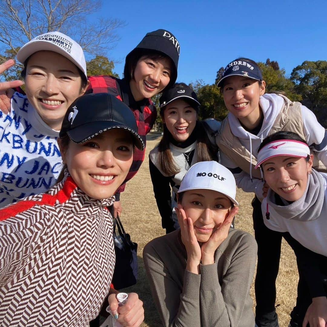 狩野舞子さんのインスタグラム写真 - (狩野舞子Instagram)「・ @viridarideserta_official @viridari_golf のコンペでした🏌️‍♀️  前回のヴィリダリコンペでは最下位🫡 今回なんと準優勝🥈 そして団体戦でも準優勝🥈✨  素直にめっちゃ嬉しかったー\( ˆoˆ )/ ただ喜びも束の間、「2位もビリも一緒だ」という言葉を思い出して、もう次に向けて燃えてます🔥笑  一緒の組だった、岡野さん、大蔵さん、おじゃさんありがとうございました💓 めちゃめちゃ楽しかったです🥳  それにしてもレベルが高すぎるコンペだった… @shunsuke_watanabe ありがとうございました😊 ・ #viridarideserta  #viridarigolf #golf #competition  #大栄カントリー倶楽部  #noppomaikogolf」3月4日 15時42分 - kanochan715