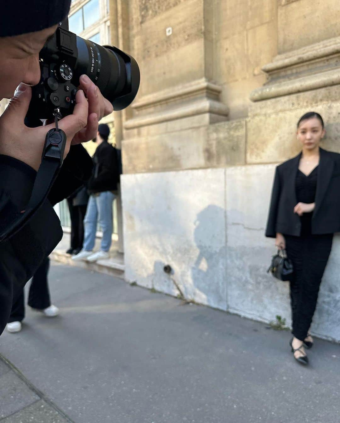 板野友美さんのインスタグラム写真 - (板野友美Instagram)「Paris Day3. @ninaricci show デザイナーハリス･リード初のコレクション シースルードットとリボンがときめく 2023年FW🖤楽しみです  #pfw #ninaricci @harris_reed」3月4日 17時37分 - tomo.i_0703