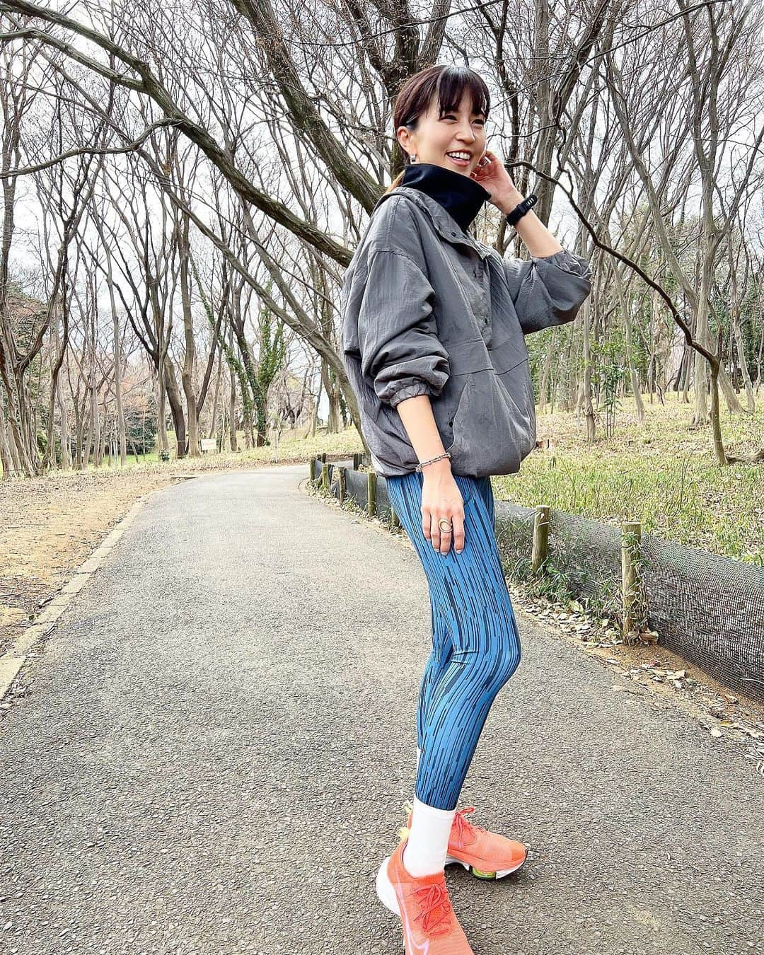 安田美沙子さんのインスタグラム写真 - (安田美沙子Instagram)「朝ラン🏃‍♀️✨  四谷まで走り、東京マラソンの先頭から、ラストまで沿道で見ることができました✨  車椅子マラソンからスタート！ 先頭のオーラは半端なくかっこよかった！  海外からの方も沢山いて。。 応援してると、みんなが手をふり返してくれて嬉しかった。  ようやく、元に戻ってきたんだなぁ。。。  なんだか寒かった今朝。  少しペースもあげて、9キロ✨  いい練習ができました。  東京マラソンの空気を感じて。。。  #wear @hereiam.official  #ootd #run #running #東京マラソン」3月5日 16時41分 - yasuda_misako