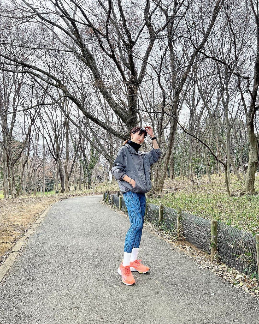 安田美沙子さんのインスタグラム写真 - (安田美沙子Instagram)「朝ラン🏃‍♀️✨  四谷まで走り、東京マラソンの先頭から、ラストまで沿道で見ることができました✨  車椅子マラソンからスタート！ 先頭のオーラは半端なくかっこよかった！  海外からの方も沢山いて。。 応援してると、みんなが手をふり返してくれて嬉しかった。  ようやく、元に戻ってきたんだなぁ。。。  なんだか寒かった今朝。  少しペースもあげて、9キロ✨  いい練習ができました。  東京マラソンの空気を感じて。。。  #wear @hereiam.official  #ootd #run #running #東京マラソン」3月5日 16時41分 - yasuda_misako