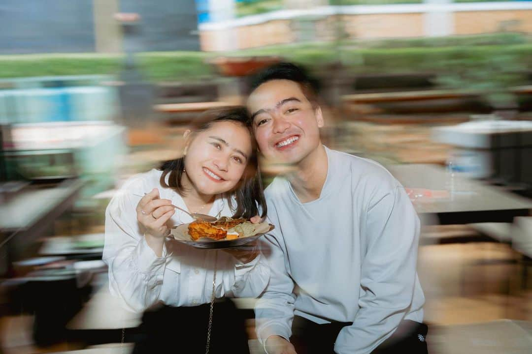 Prilly Latuconsinaさんのインスタグラム写真 - (Prilly LatuconsinaInstagram)「Hari kelahiran kesayangan kita semua ❤️」3月5日 20時01分 - prillylatuconsina96